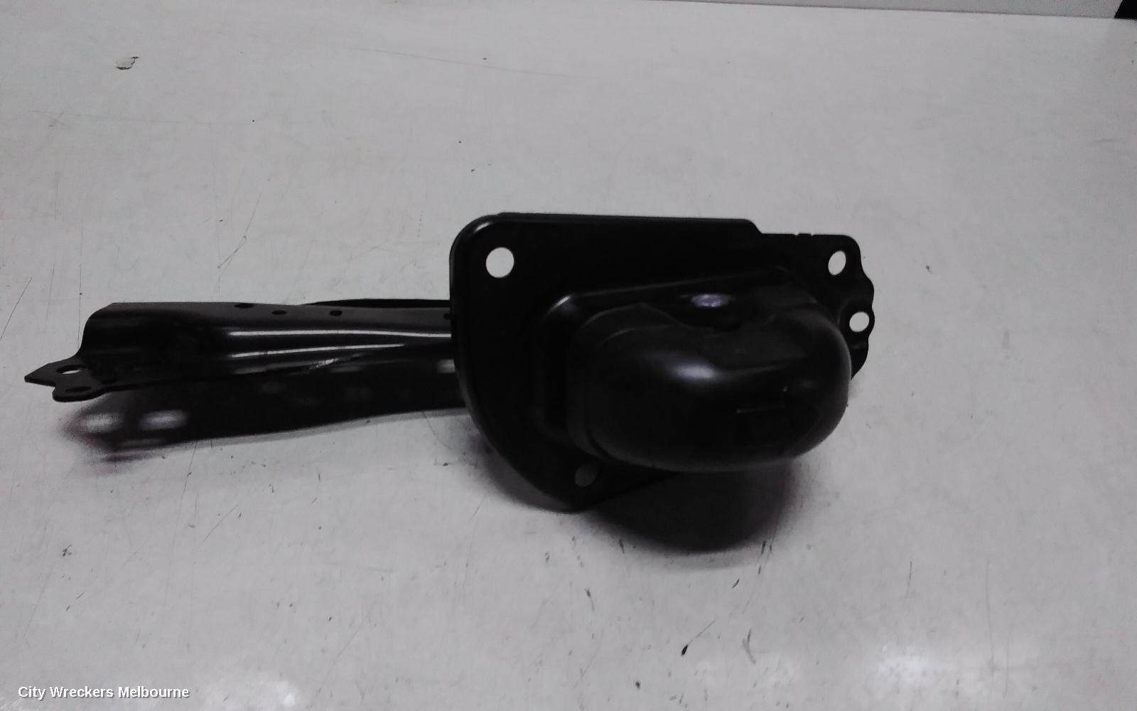 TOYOTA CAMRY RIGHT REAR TRAILING ARM, TRAILING ARM, XV70, 09/2017 - 05/2024