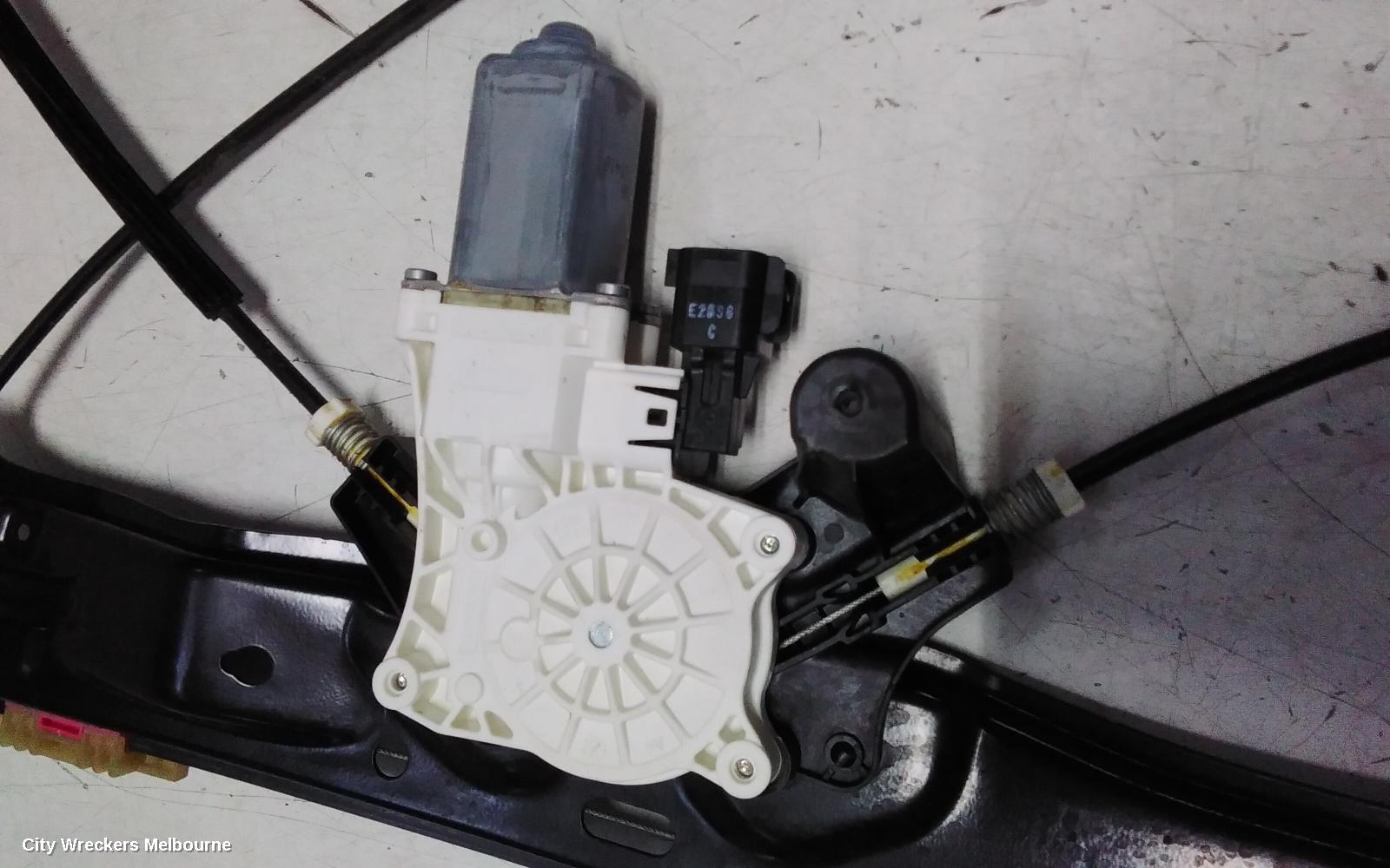 LAND ROVER DISCOVERY SPORT RIGHT FRONT WINDOW REG/MOTOR, L550, 01/2015 ONWARDS