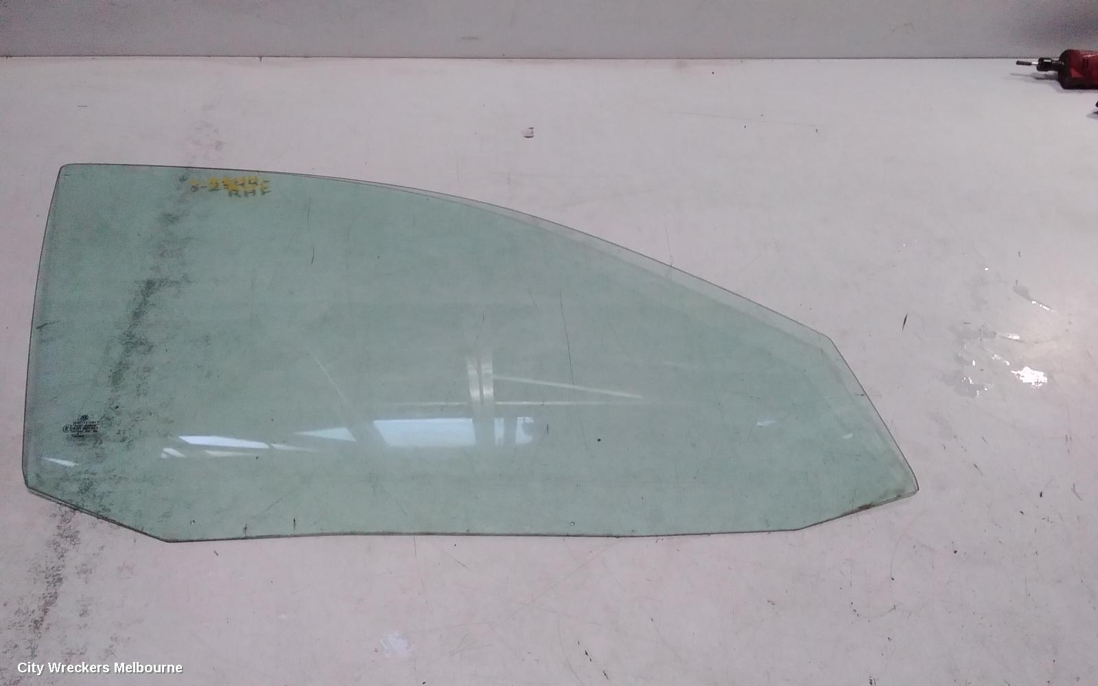 VOLKSWAGEN GOLF RIGHT FRONT DOOR WINDOW, 5DR HATCH 09/1998 - 04/2004