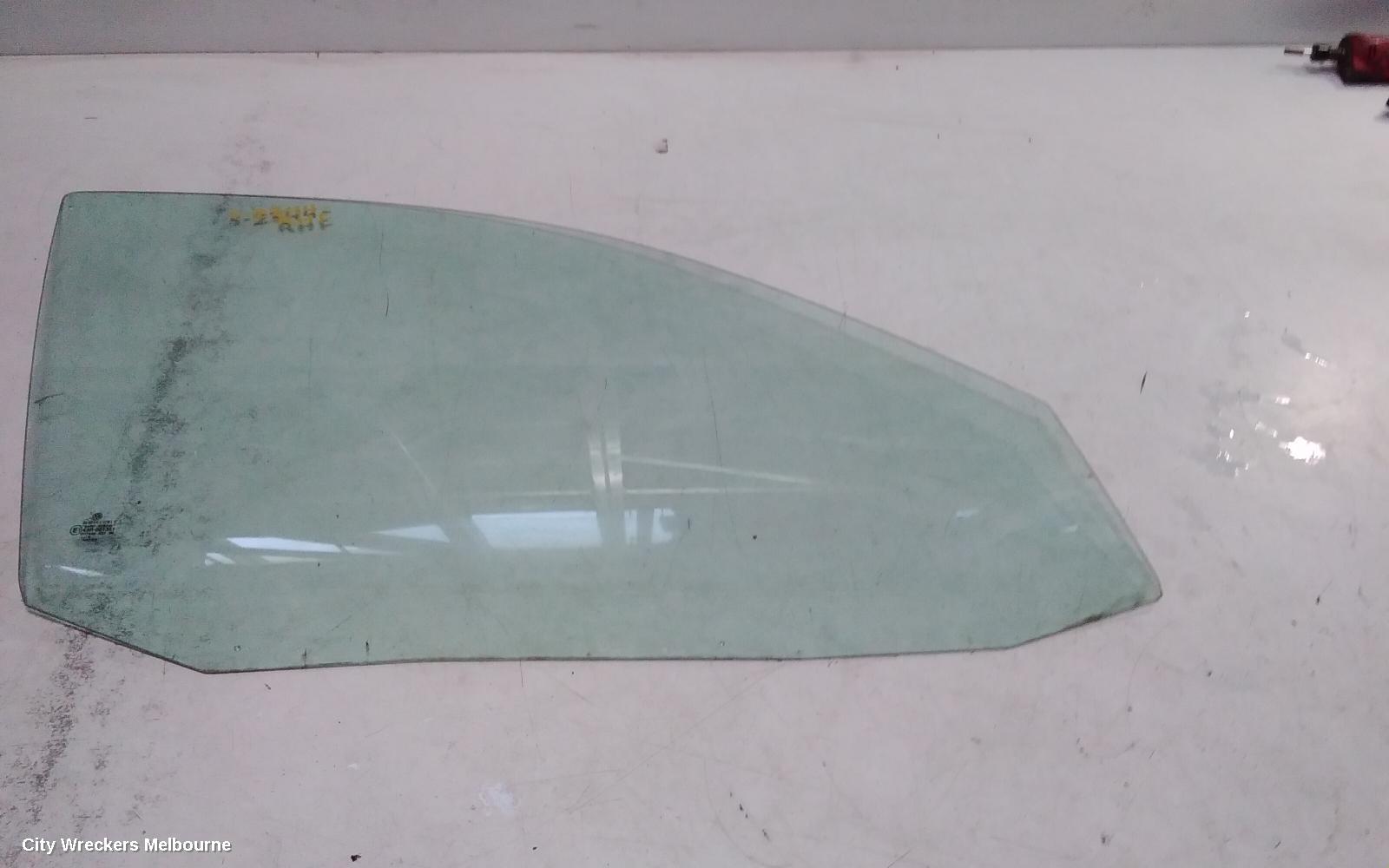 VOLKSWAGEN GOLF RIGHT FRONT DOOR WINDOW, 5DR HATCH 09/1998 - 04/2004