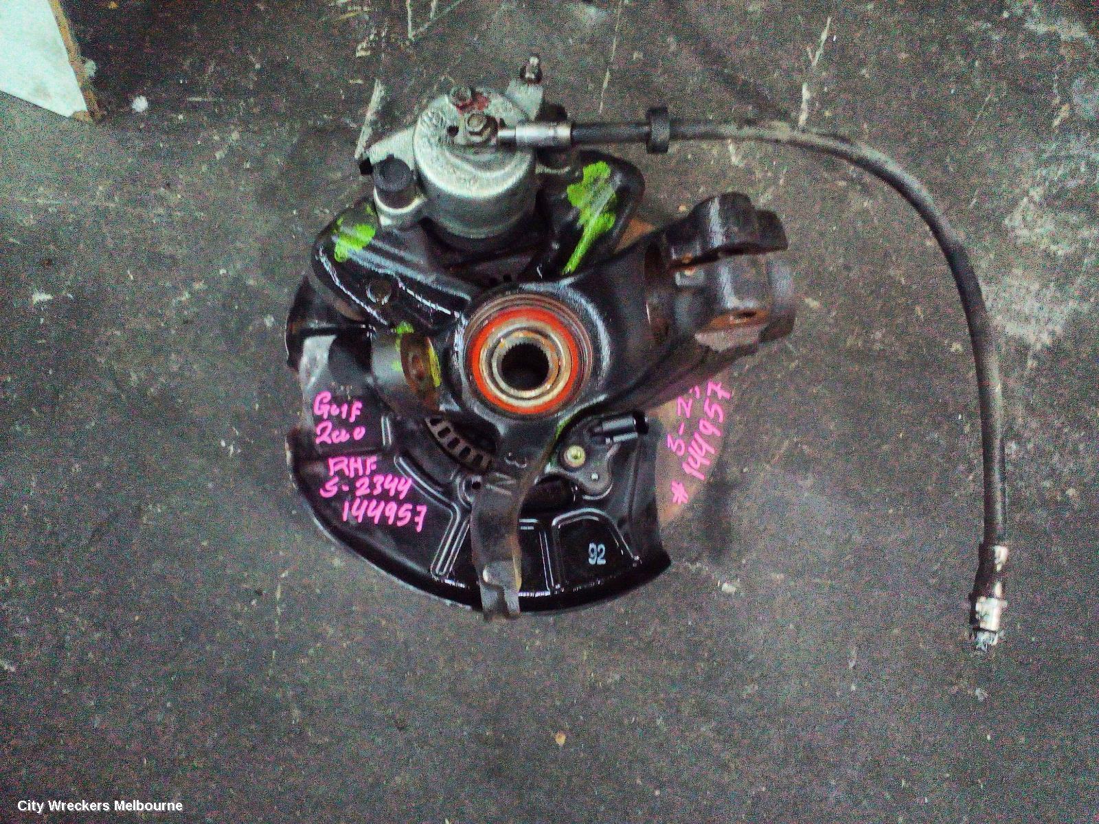 VOLKSWAGEN GOLF RIGHT FRONT HUB ASSEMBLY, 1.6 ENG TYPE- ABS TYPE 09/1998 - 04/2004