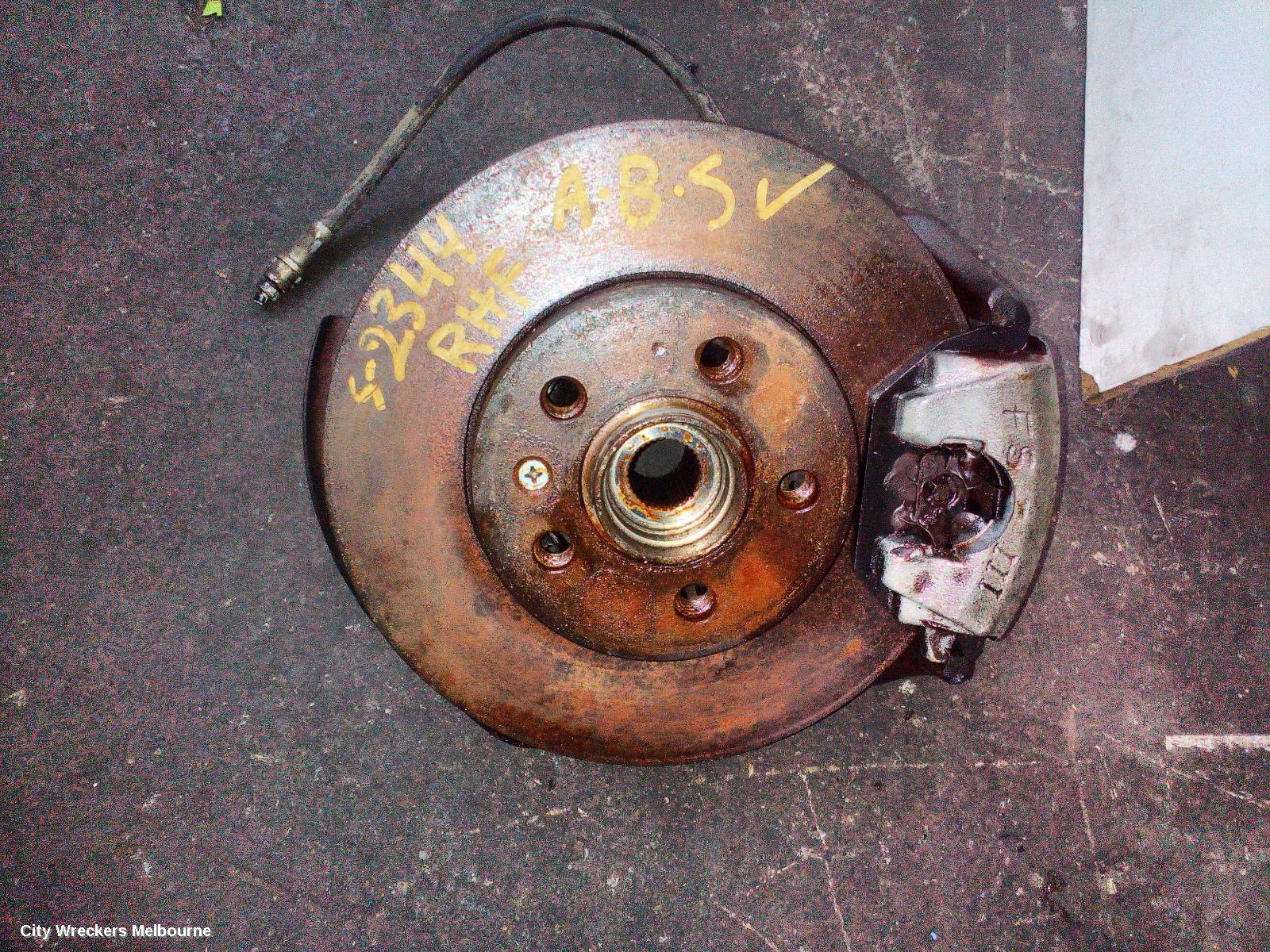 VOLKSWAGEN GOLF RIGHT FRONT HUB ASSEMBLY, 1.6 ENG TYPE- ABS TYPE 09/1998 - 04/2004