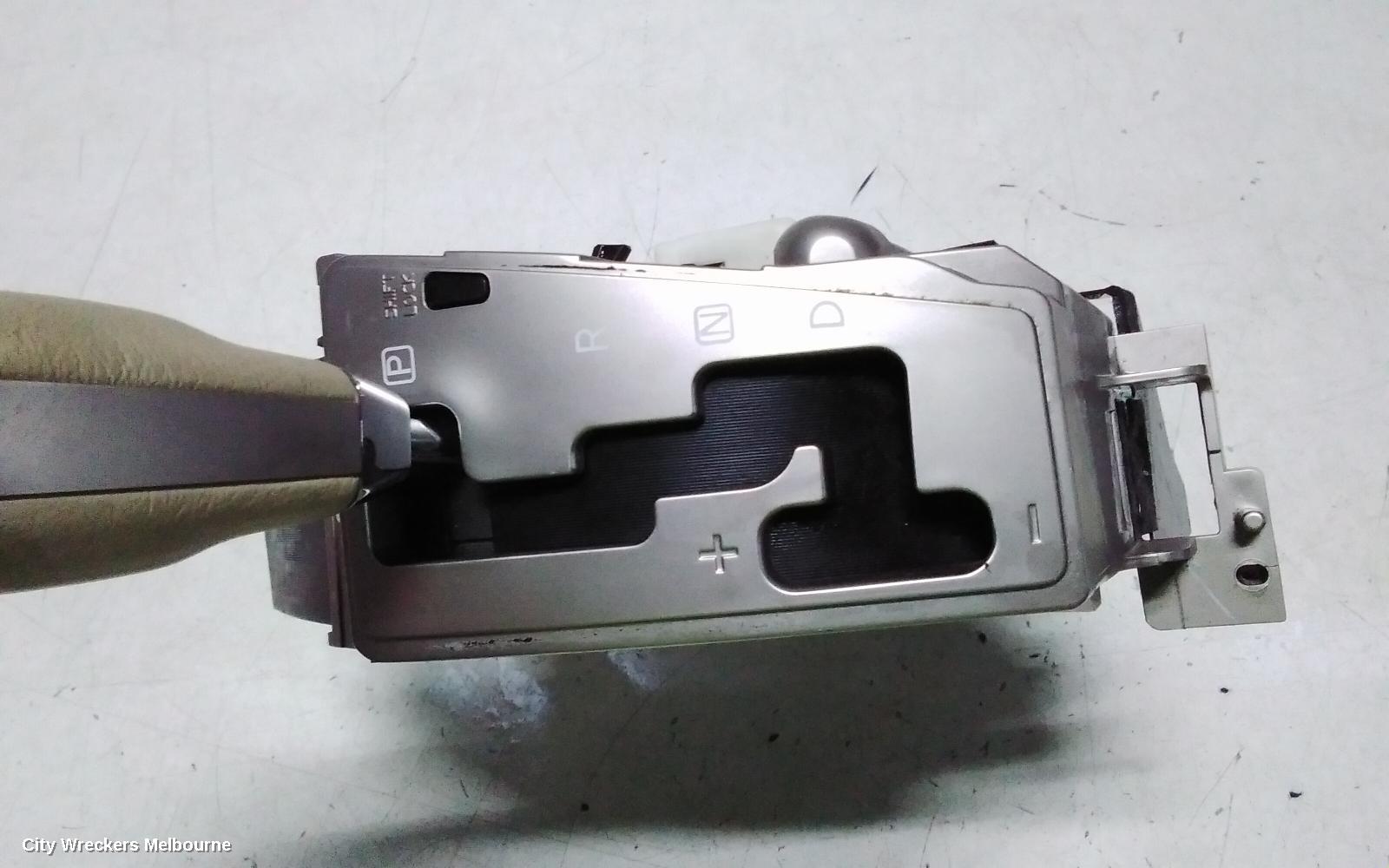 NISSAN ELGRAND GEAR STICK/SHIFTER, E51 05/2002 - 12/2010
