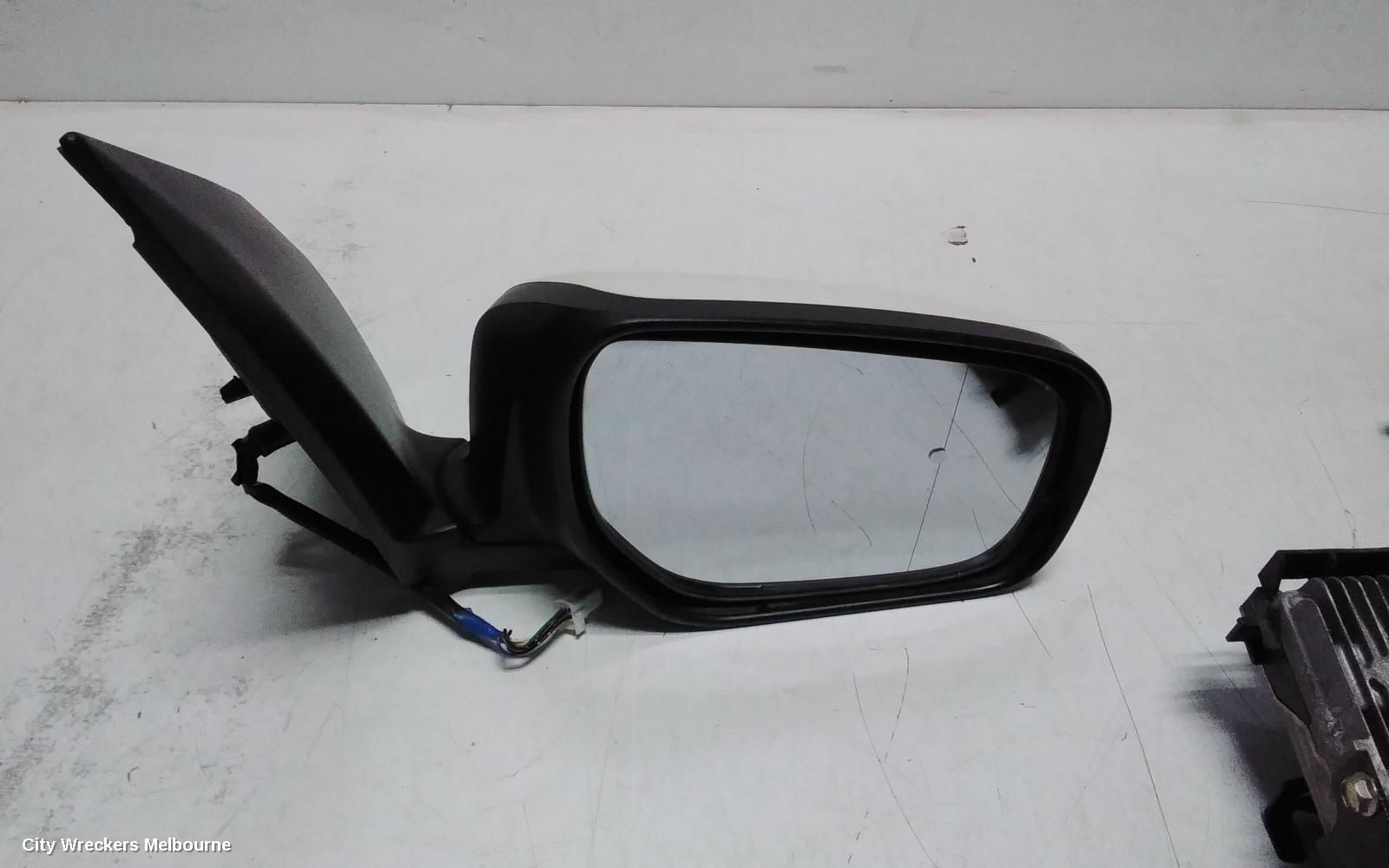 RENAULT KALEOS RIGHT DOOR MIRROR, H45, COLOUR CODED, NON HEATED, MANUAL FOLDING TYPE, 09/2008 - 10/2011