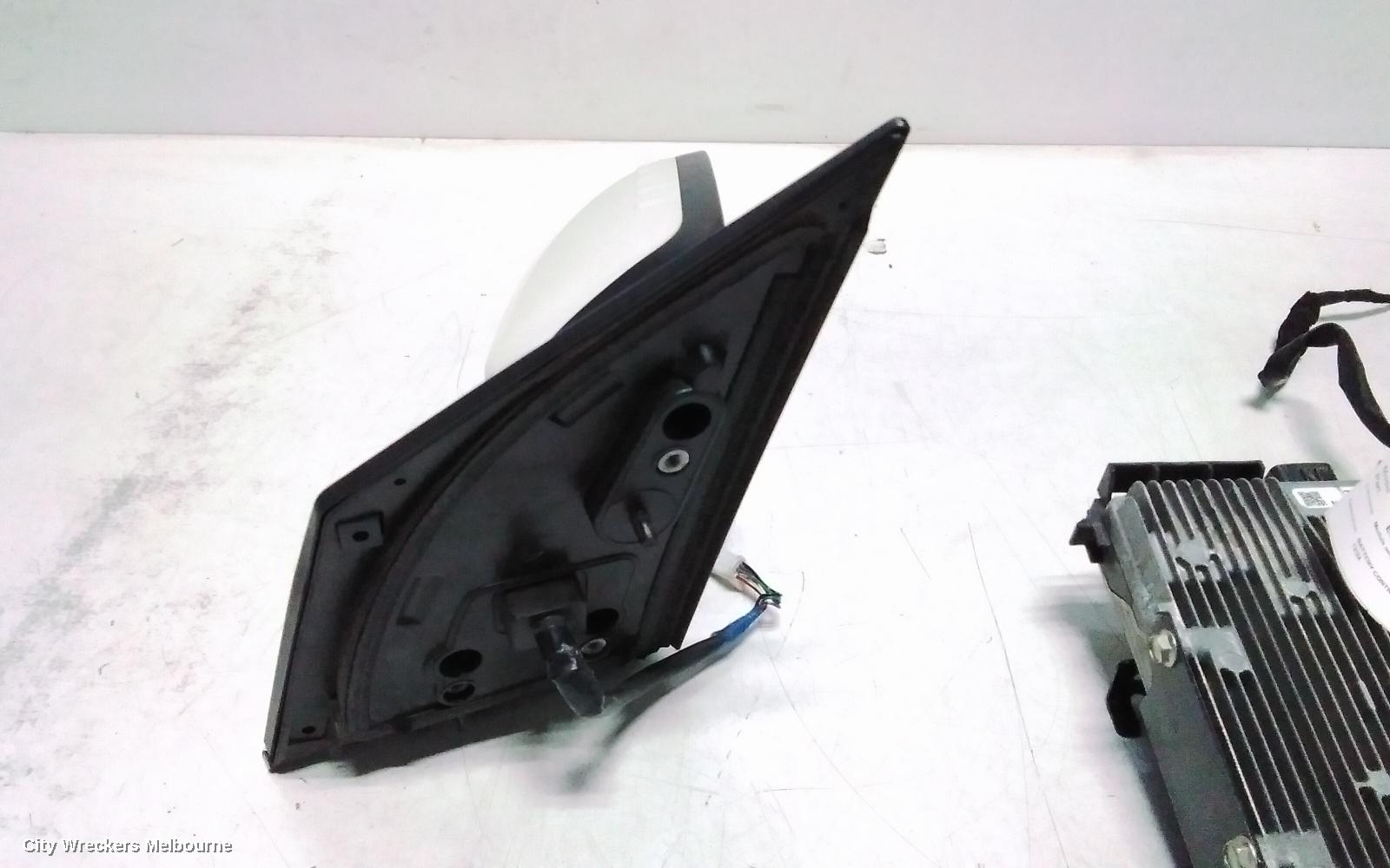 RENAULT KALEOS RIGHT DOOR MIRROR, H45, COLOUR CODED, NON HEATED, MANUAL FOLDING TYPE, 09/2008 - 10/2011