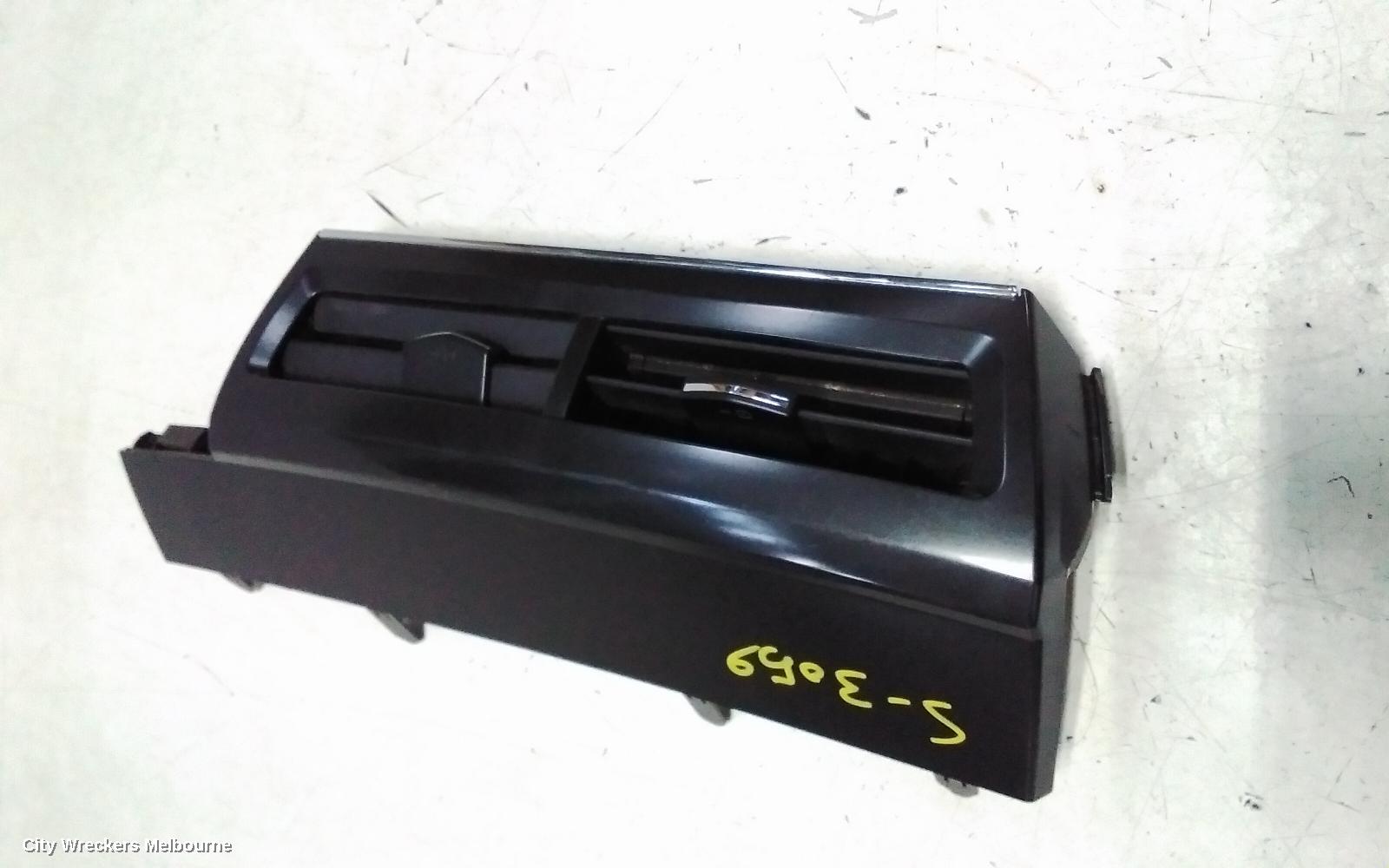 TOYOTA PRIUS, ZVW40R, PRIUS V, 05/2012 - 11/2022, CENTER AIRVENT: 145008