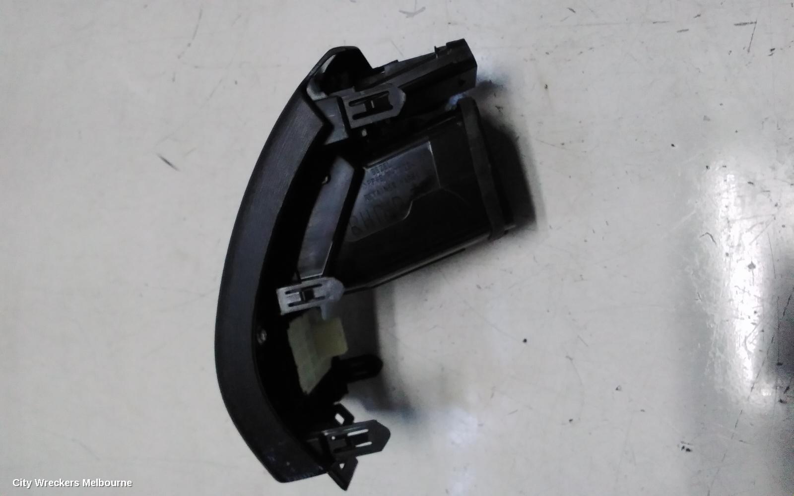 TOYOTA PRIUS, RH AIRVENT: 145009