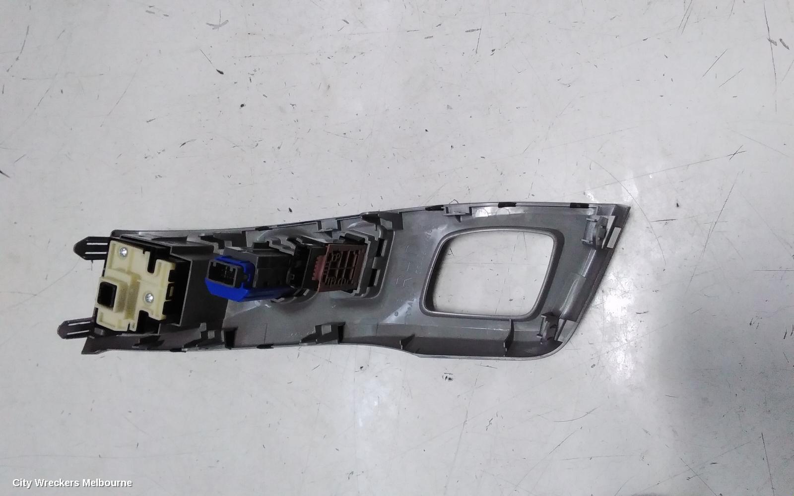TOYOTA PRIUS GEAR STICK/SHIFTER, ZVW40R, PRIUS V, 05/2012 - 11/2022