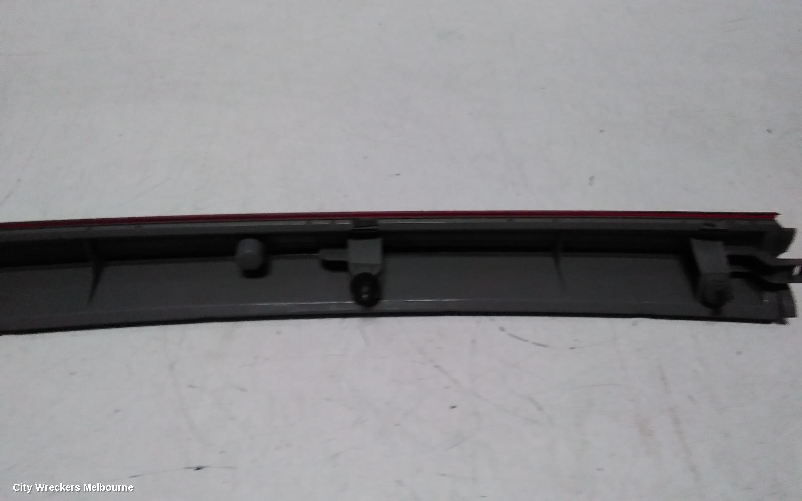 TOYOTA ESTIMA REAR GARNISH, TAILGATE LAMP (CENTRE), LENS# 28-194, RED, XR50, 05-19 (IMPORT)