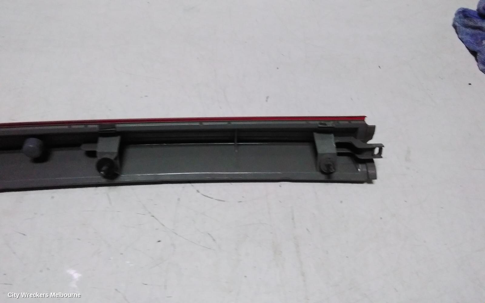 TOYOTA ESTIMA REAR GARNISH, TAILGATE LAMP (CENTRE), LENS# 28-194, RED, XR50, 05-19 (IMPORT)