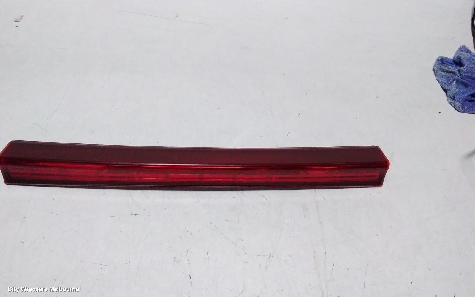 TOYOTA ESTIMA REAR GARNISH, TAILGATE LAMP (CENTRE), LENS# 28-194, RED, XR50, 05-19 (IMPORT)