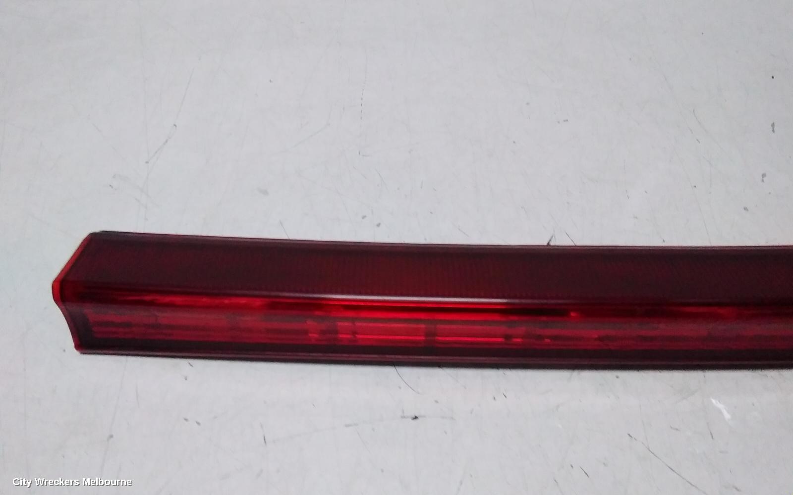 TOYOTA ESTIMA REAR GARNISH, TAILGATE LAMP (CENTRE), LENS# 28-194, RED, XR50, 05-19 (IMPORT)