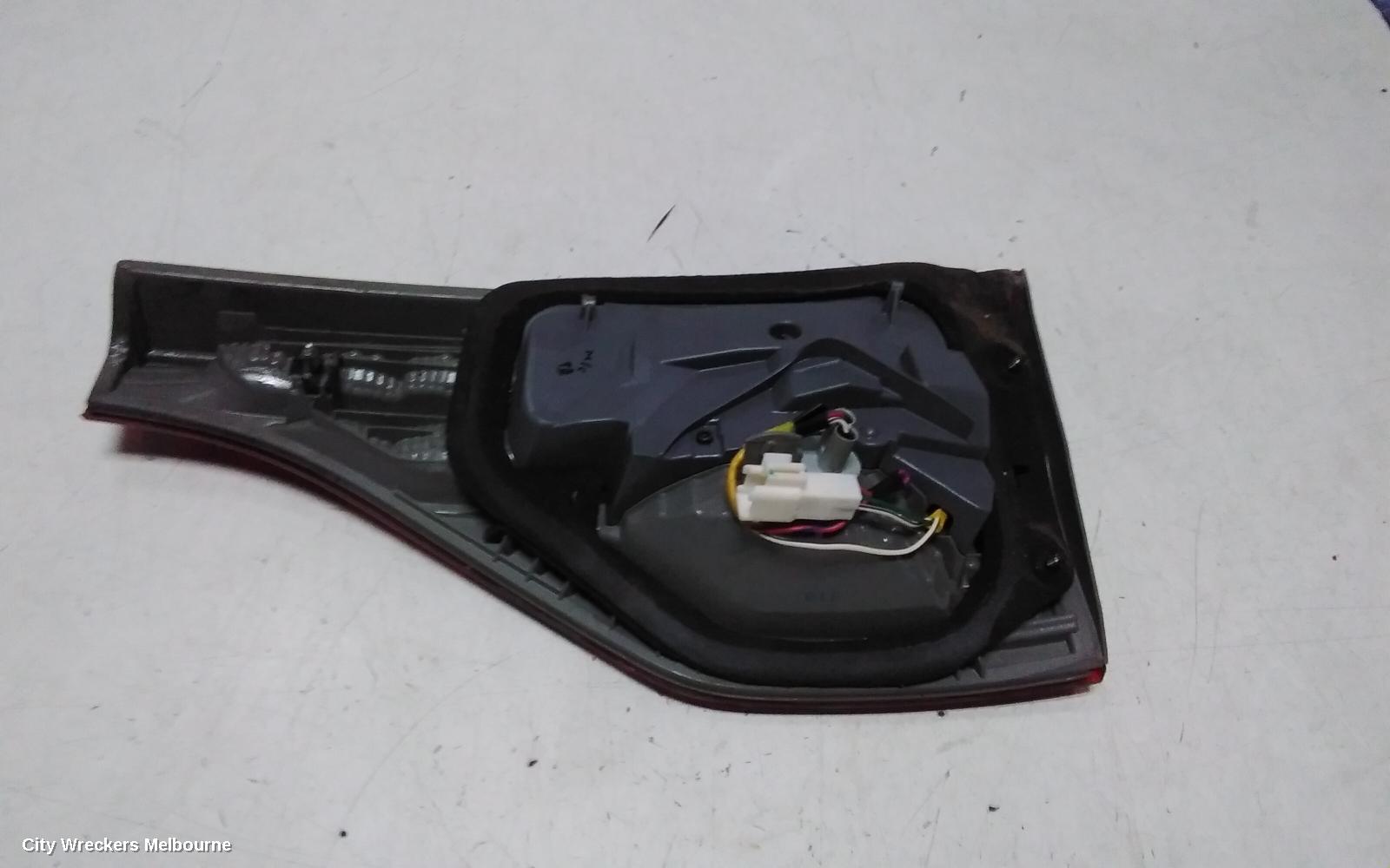 TOYOTA ESTIMA REAR GARNISH, TAILGATE LAMP (LH SIDE), LENS# 28-194, XR50, 05-19 (IMPORT)