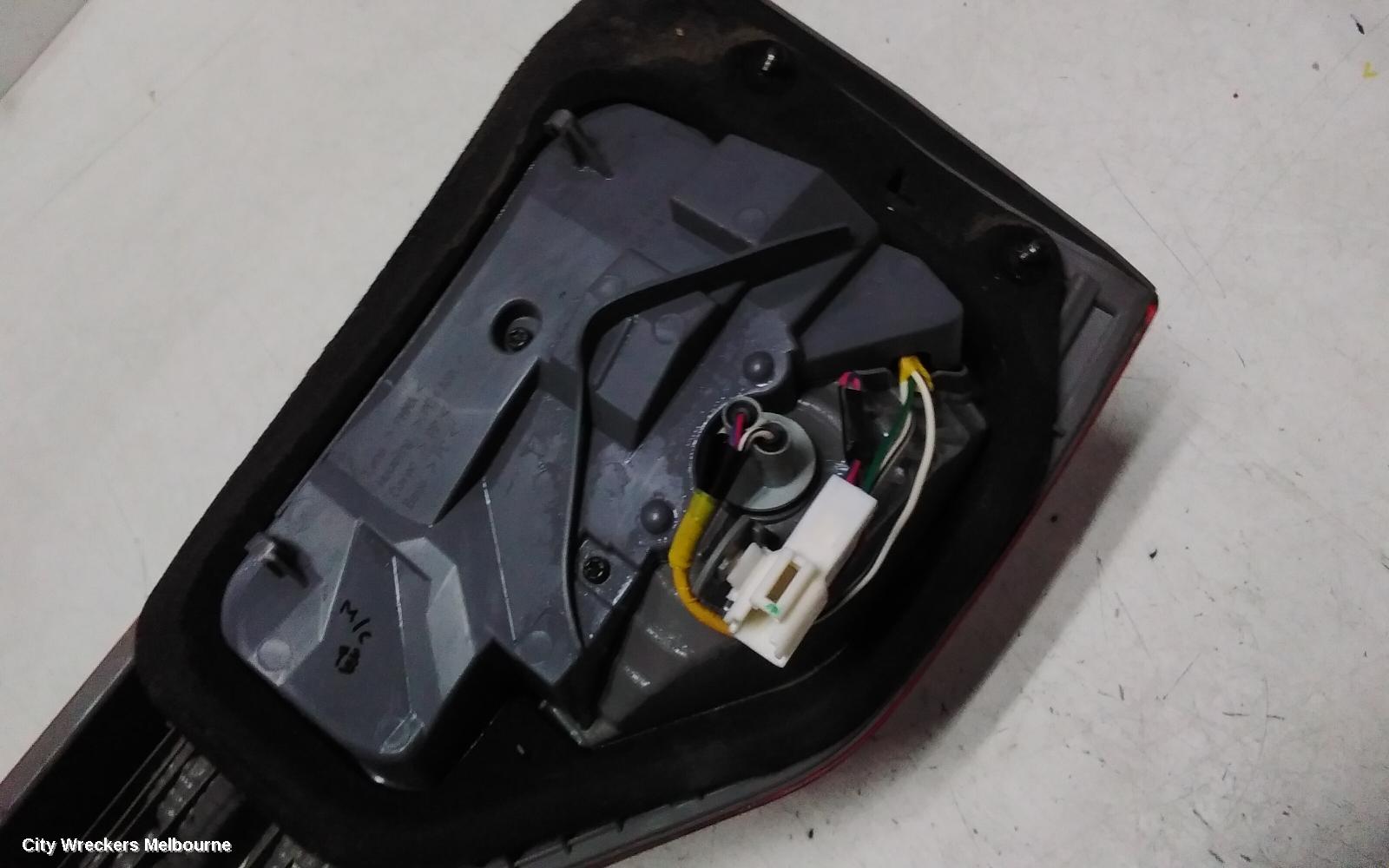 TOYOTA ESTIMA REAR GARNISH, TAILGATE LAMP (LH SIDE), LENS# 28-194, XR50, 05-19 (IMPORT)