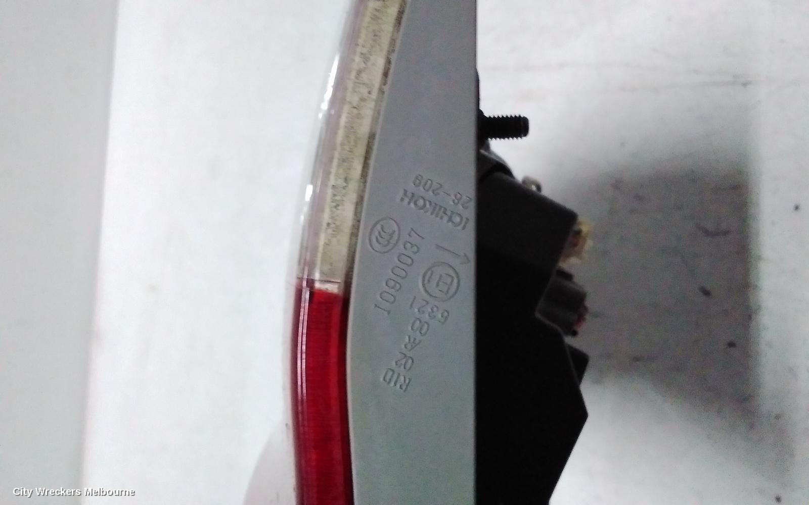 TOYOTA ESTIMA REAR GARNISH, TAILGATE LAMP (LH SIDE), LENS# 28-194, XR50, 05-19 (IMPORT)