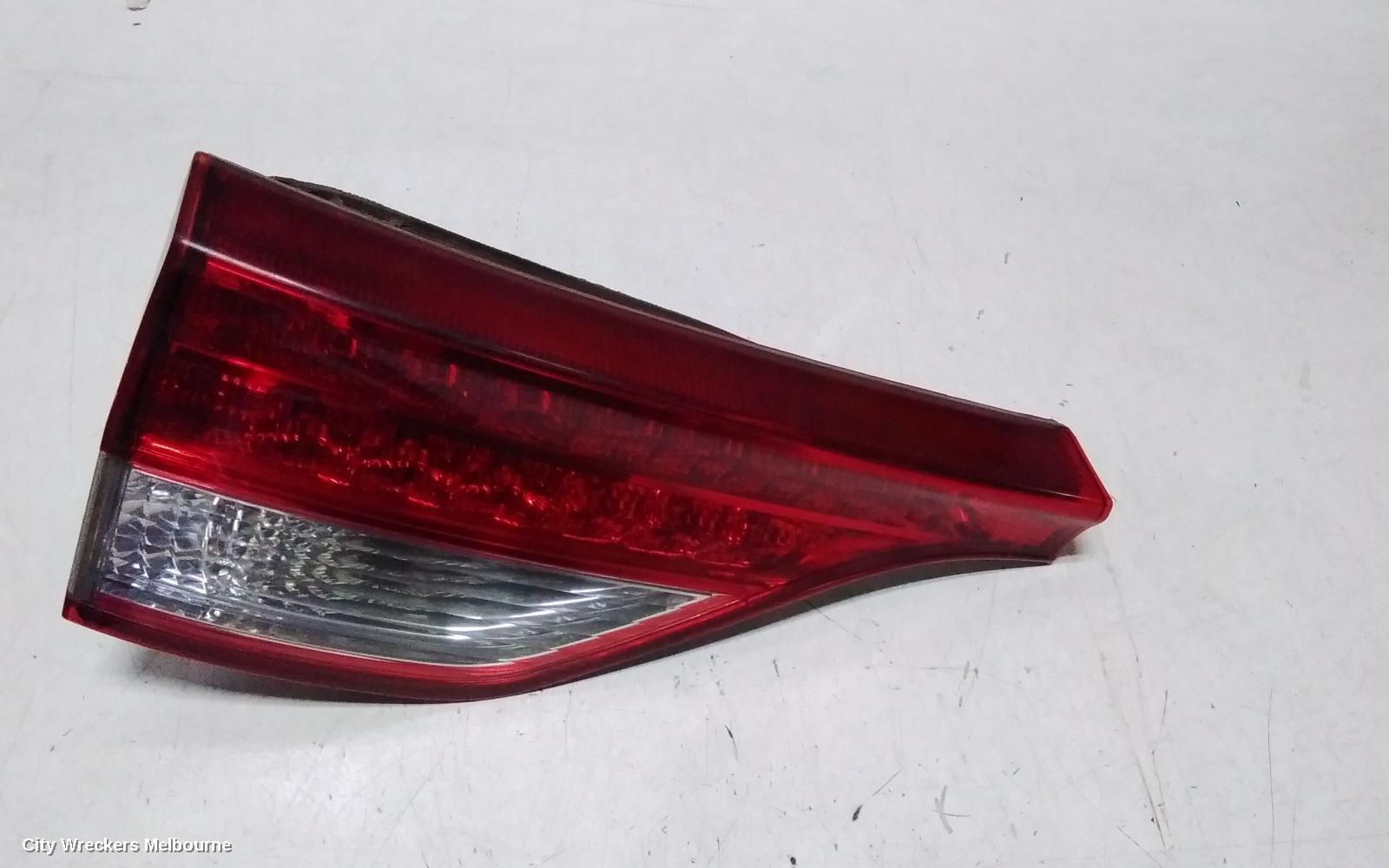 TOYOTA ESTIMA REAR GARNISH, TAILGATE LAMP (LH SIDE), LENS# 28-194, XR50, 05-19 (IMPORT)
