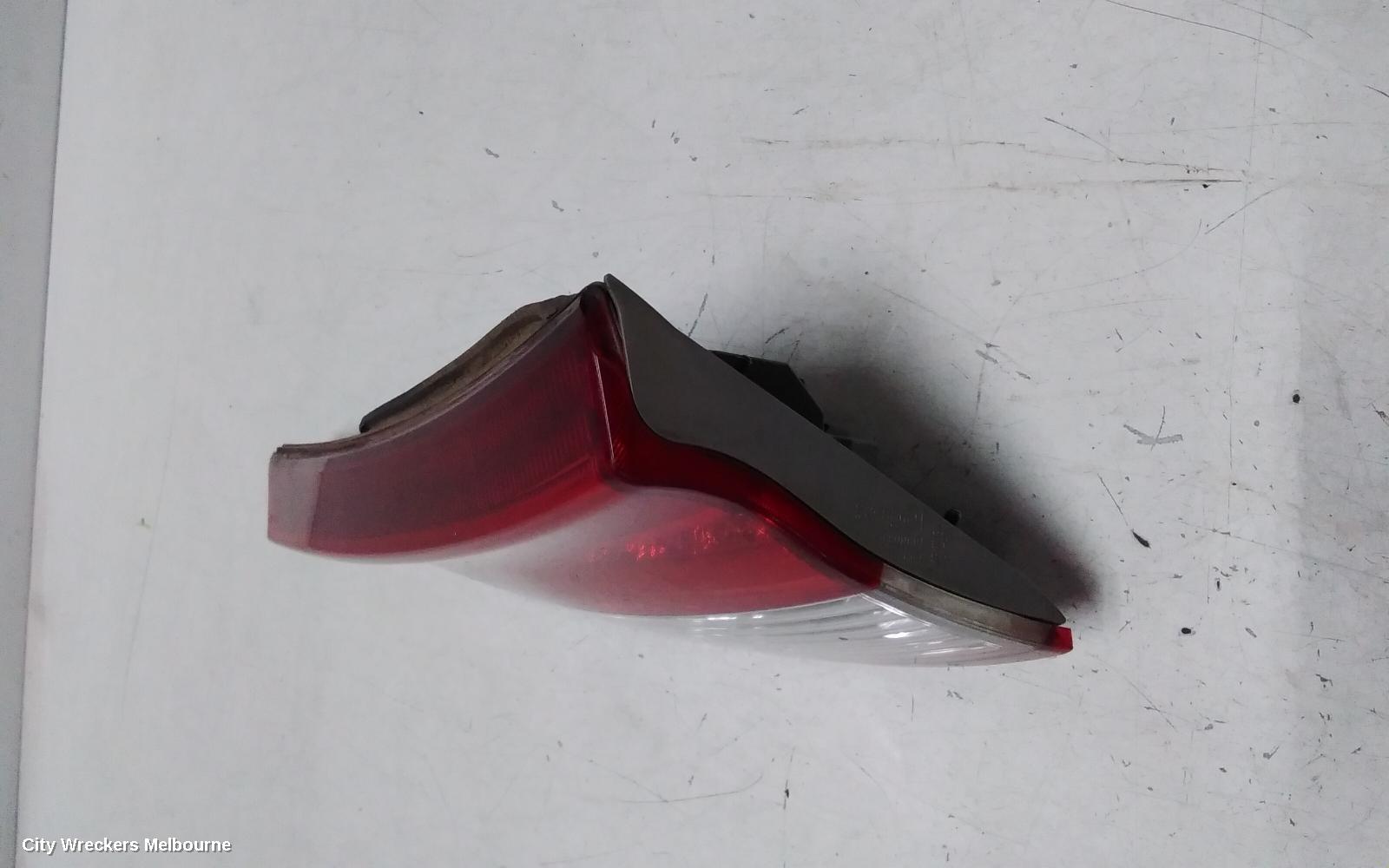 TOYOTA ESTIMA REAR GARNISH, TAILGATE LAMP (RH SIDE), XR50, RED/CLEAR, LENS# 28209, 09-19 (IMPORT)