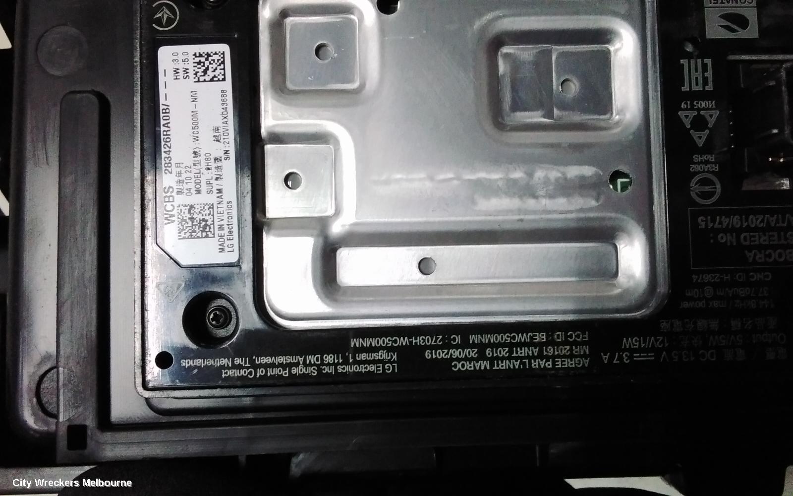 MITSUBISHI OUTLANDER, ZM, WIRELESS CHARGING PAD (IN FRONT OF CENTRE CONSOLE), 08/2021 ONWARDS, WC500M-NM / 283426RACB: 145032