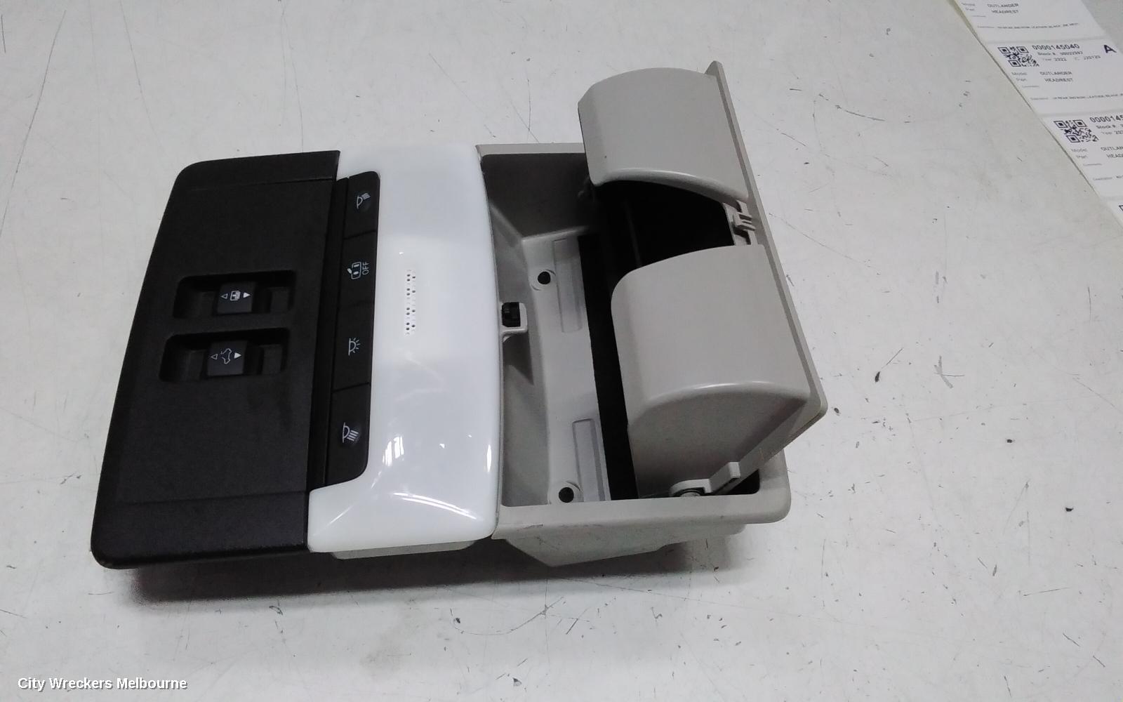 MITSUBISHI OUTLANDER COURTESY LIGHT, ZM, 08/2021 ONWARDS