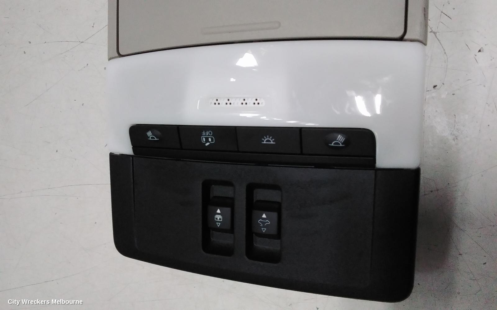 MITSUBISHI OUTLANDER COURTESY LIGHT, ZM, 08/2021 ONWARDS