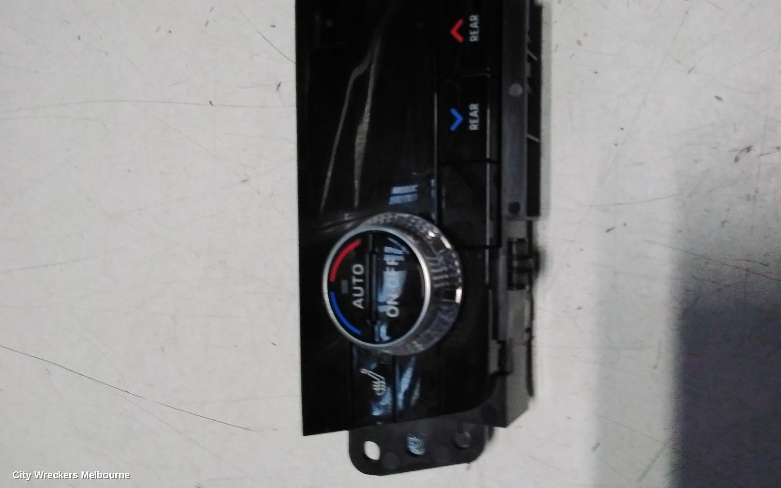 MITSUBISHI OUTLANDER HEATER/AC CONTROLS, DUAL ZONE CLIMATE CONTROL TYPE, ZM, 08/2021 ONWARDS