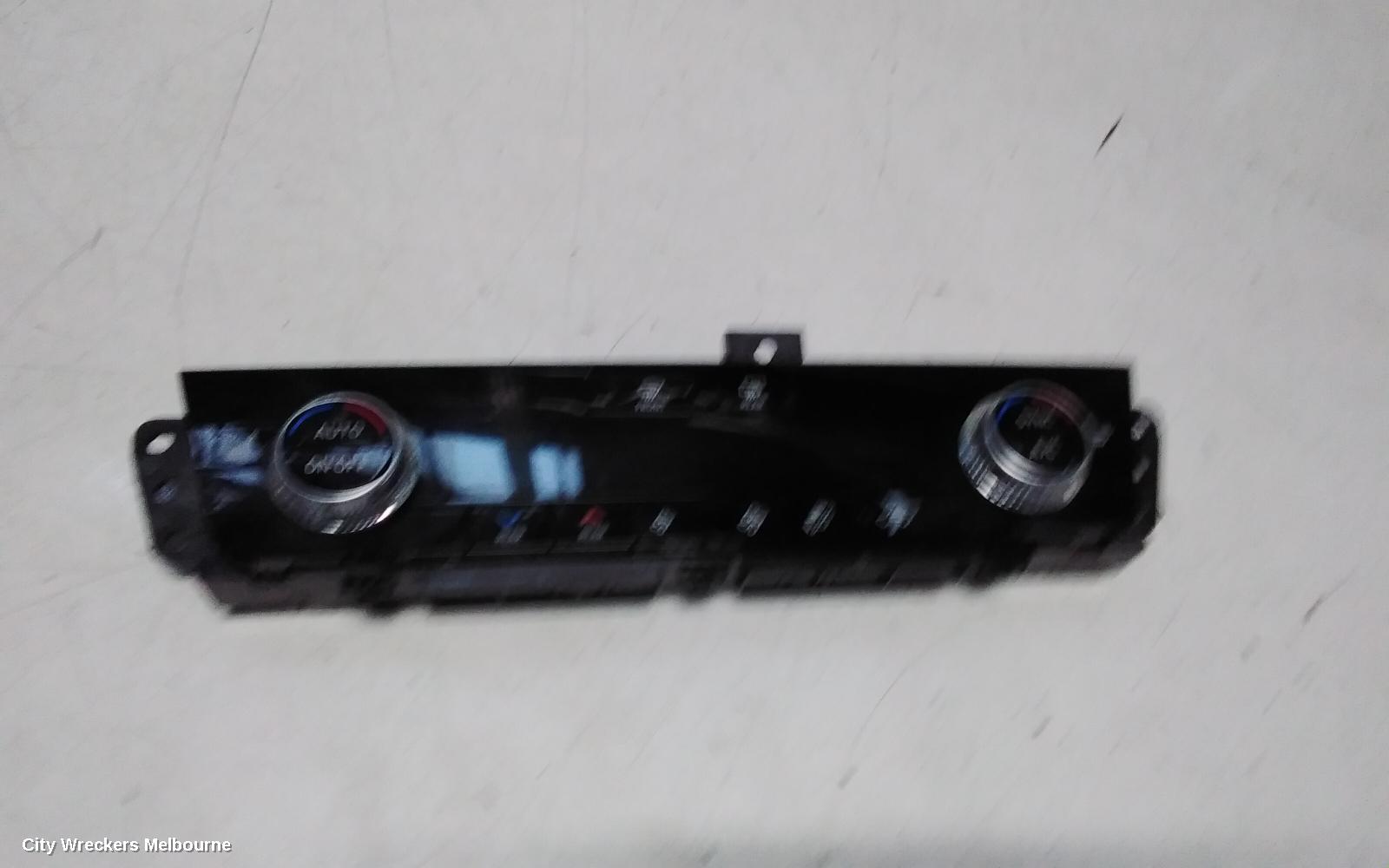 MITSUBISHI OUTLANDER HEATER/AC CONTROLS, DUAL ZONE CLIMATE CONTROL TYPE, ZM, 08/2021 ONWARDS