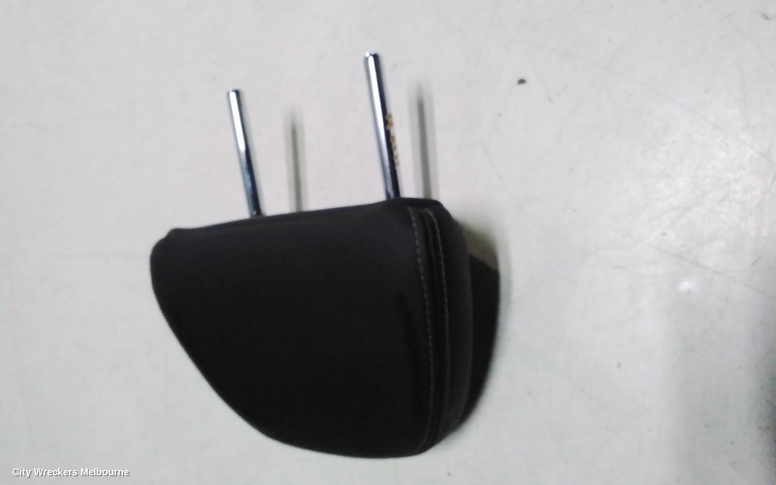 MITSUBISHI OUTLANDER HEADREST, RH REAR 2ND ROW, LEATHER, BLACK, ZM, 08/2021 ONWARDS