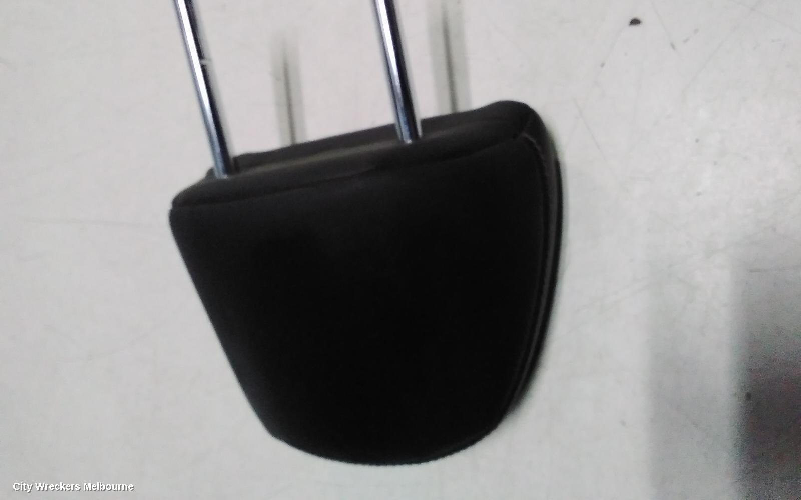 MITSUBISHI OUTLANDER HEADREST, RH REAR 2ND ROW, LEATHER, BLACK, ZM, 08/2021 ONWARDS