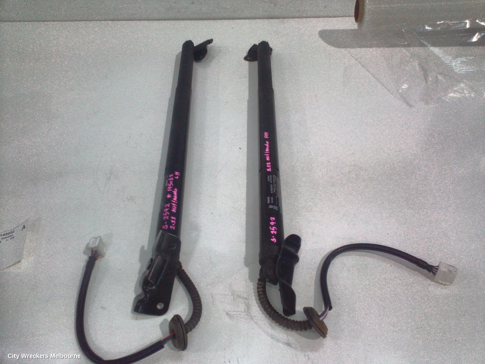 MITSUBISHI OUTLANDER HATCH STRUT, ZM, 08/2021 ONWARDS