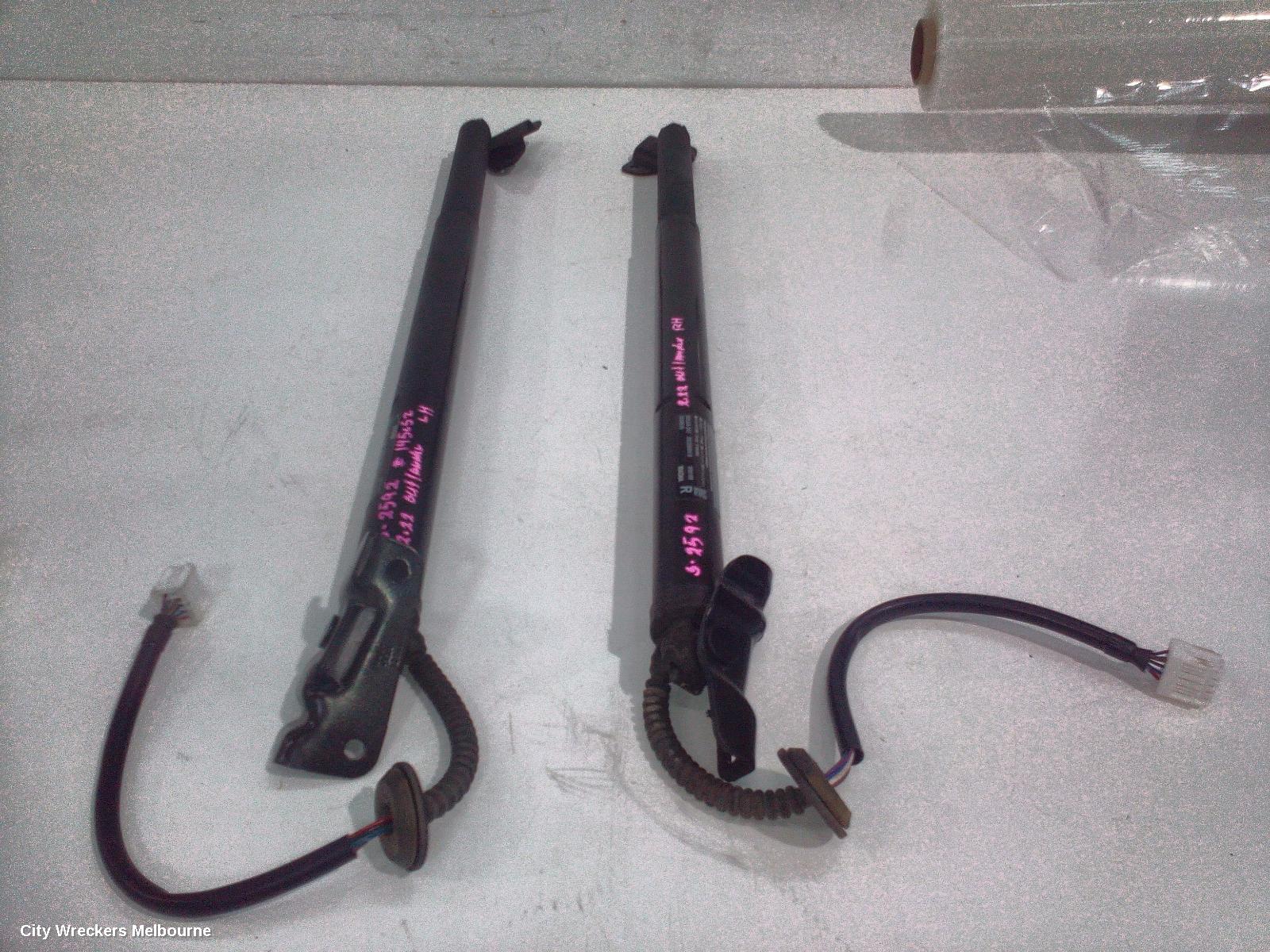 MITSUBISHI OUTLANDER HATCH STRUT, ZM, 08/2021 ONWARDS