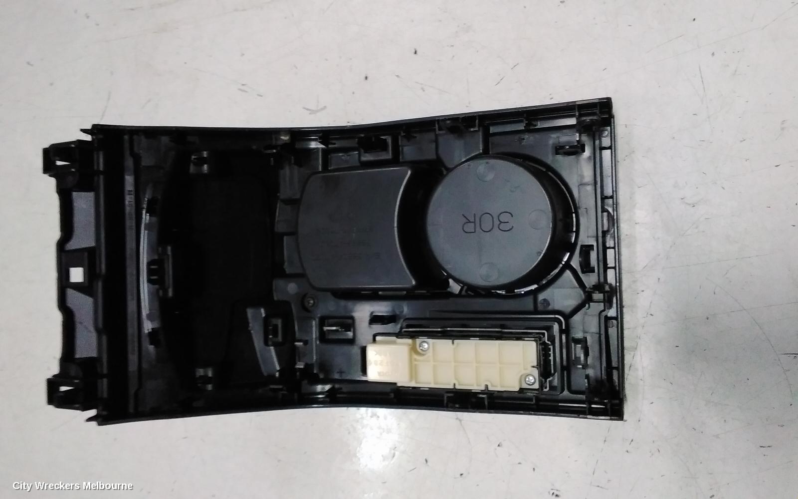 TOYOTA PRIUS CONSOLE, ZVW40R, PRIUS V, 05/2012 - 11/2022