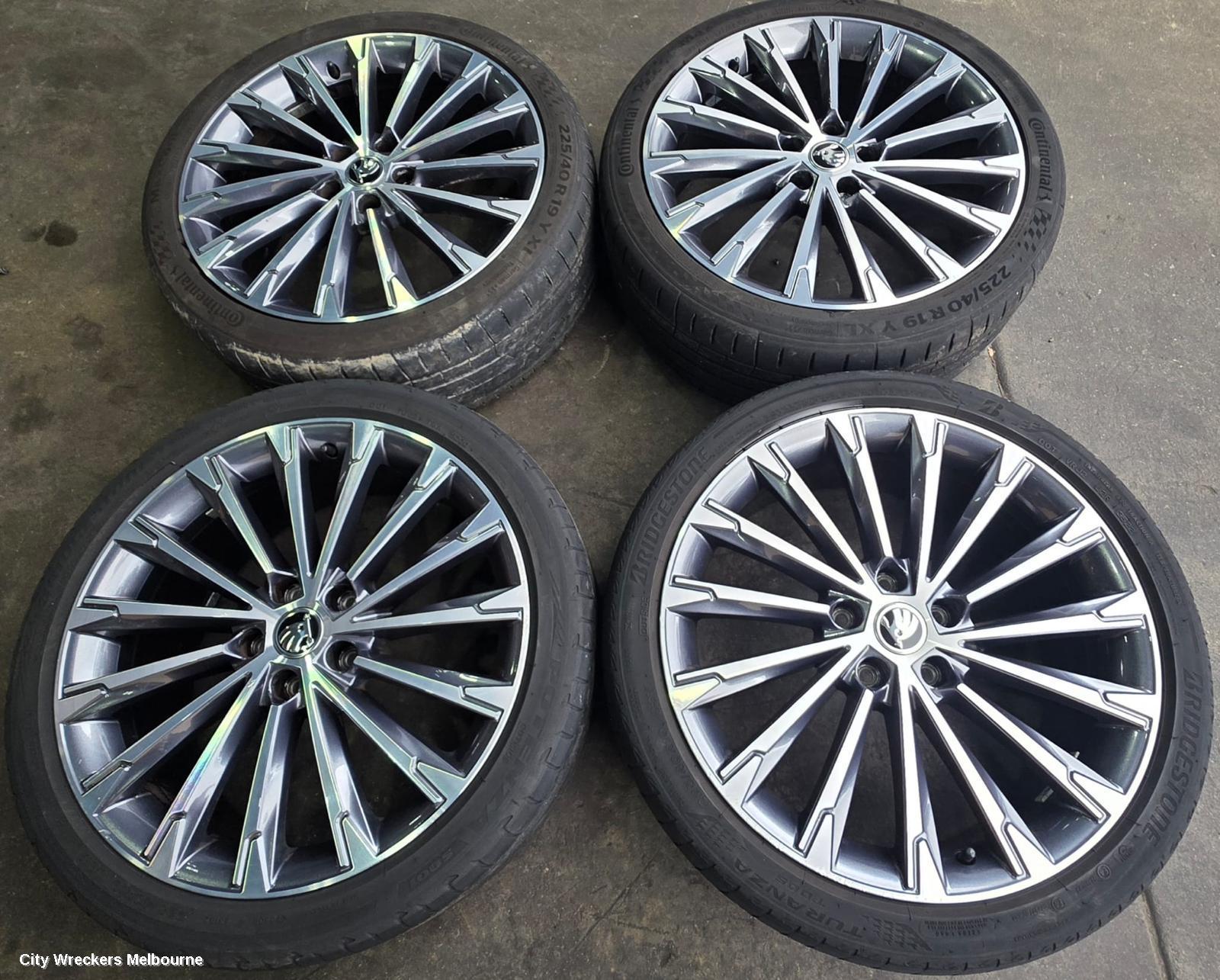 SKODA OCTAVIA WHEEL MAG, NX, FACTORY, 19X7.5IN, TRINITY, MULTI SPOKE, BI-COLOUR, 10/2020 - 05/2024