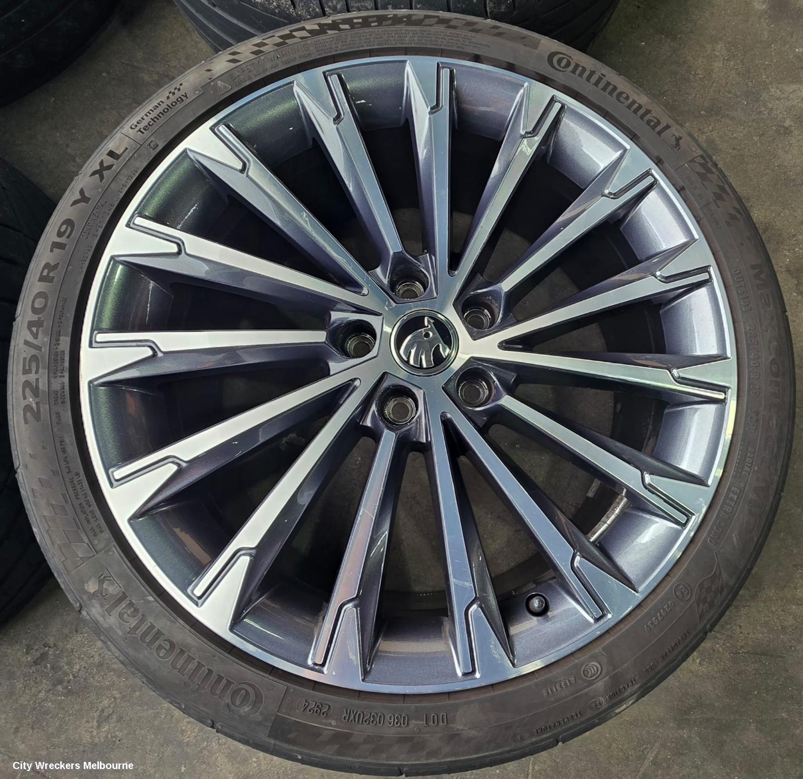 SKODA OCTAVIA WHEEL MAG, NX, FACTORY, 19X7.5IN, TRINITY, MULTI SPOKE, BI-COLOUR, 10/2020 - 05/2024