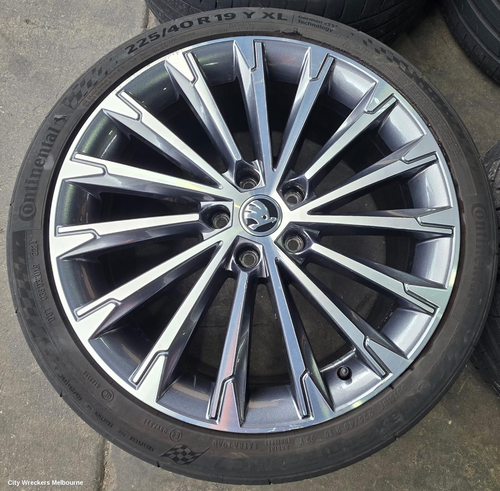 SKODA OCTAVIA WHEEL MAG, NX, FACTORY, 19X7.5IN, TRINITY, MULTI SPOKE, BI-COLOUR, 10/2020 - 05/2024