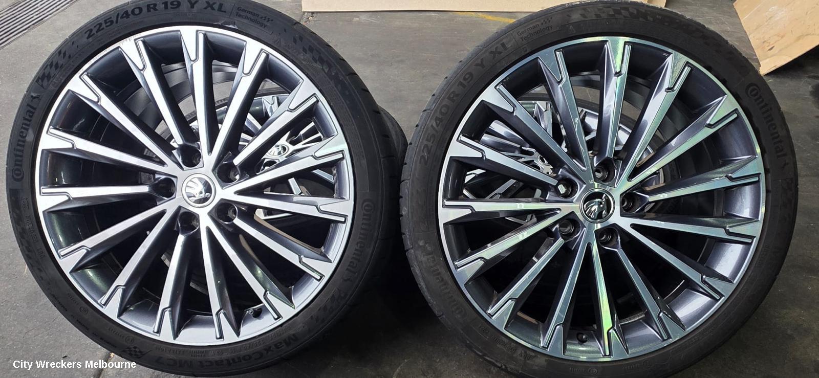 SKODA OCTAVIA WHEEL MAG, NX, FACTORY, 19X7.5IN, TRINITY, MULTI SPOKE, BI-COLOUR, 10/2020 - 05/2024