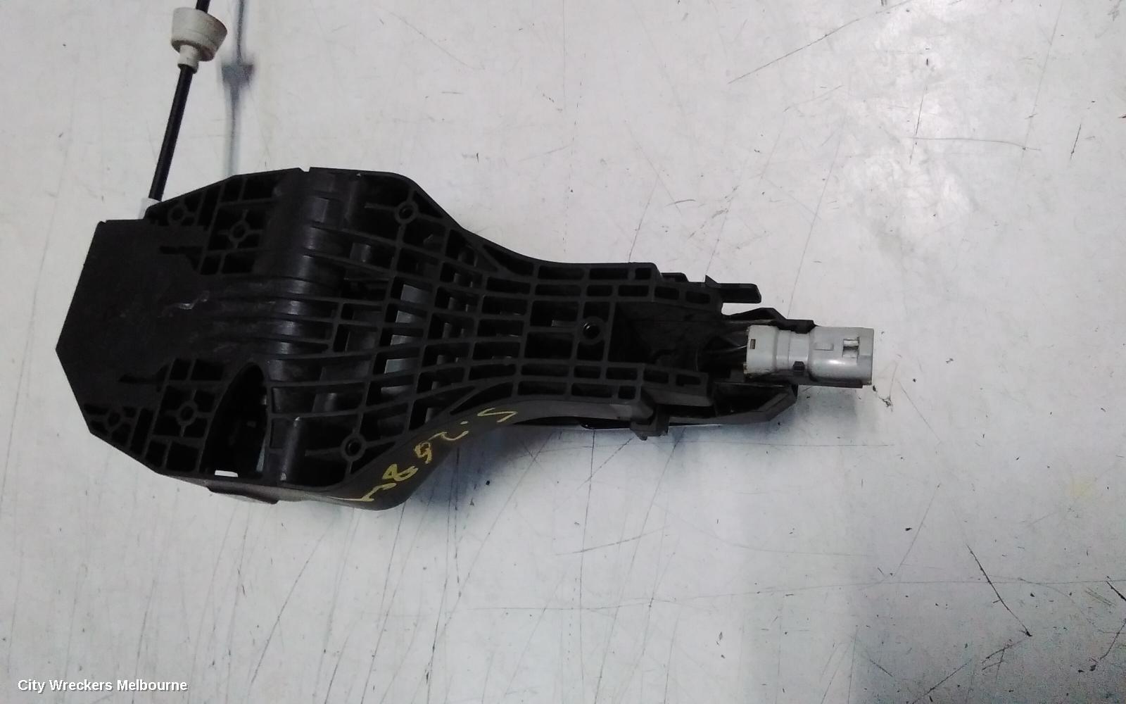 LAND ROVER DISCOVERY SPORT DOOR HANDLE, RH FRONT, OUTER, COLOUR CODED, NON CHROME INSERT TYPE, L550, 01/2015 - 06/2019