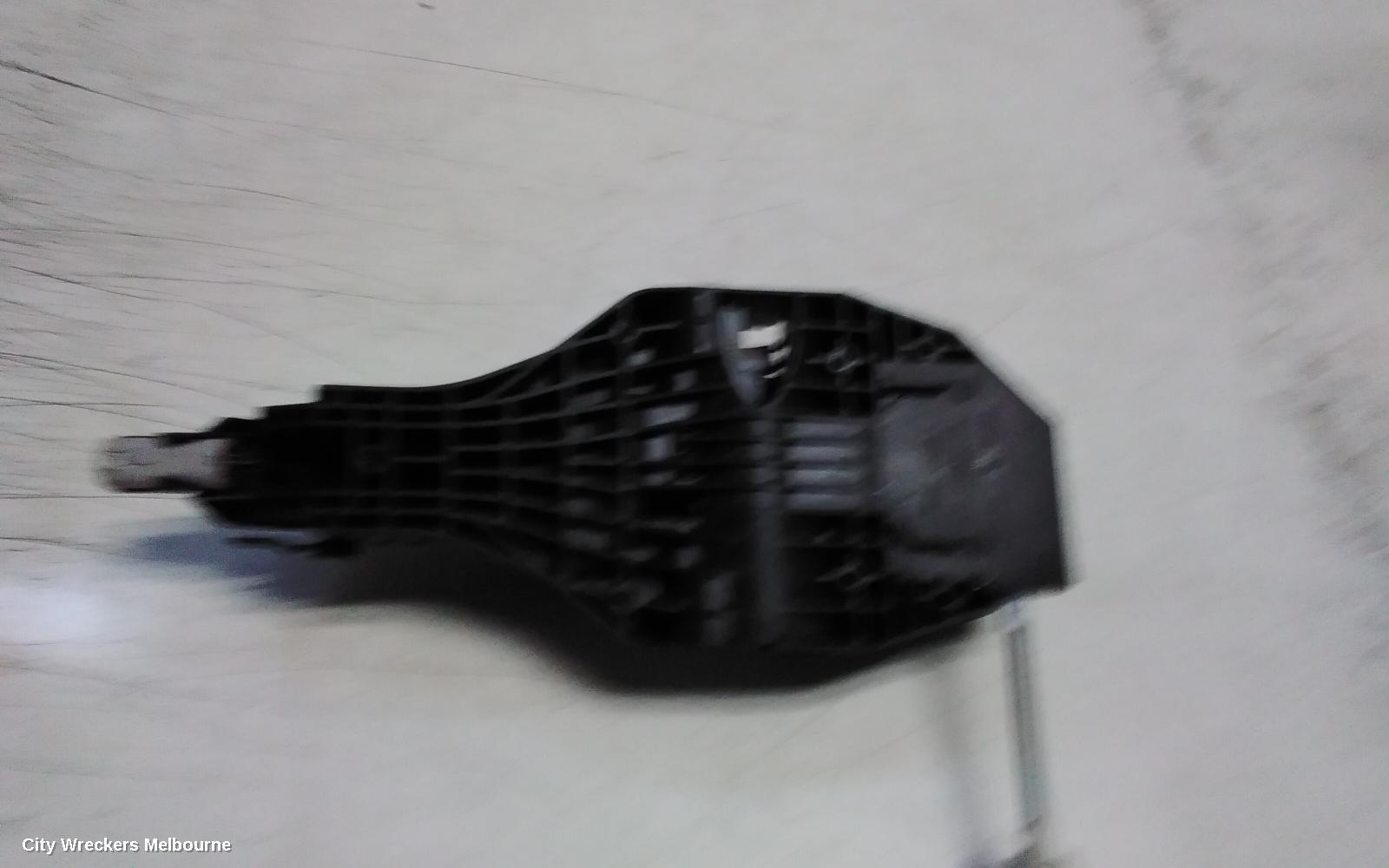 LAND ROVER DISCOVERY SPORT DOOR HANDLE, RH FRONT, OUTER, COLOUR CODED, NON CHROME INSERT TYPE, L550, 01/2015 - 06/2019
