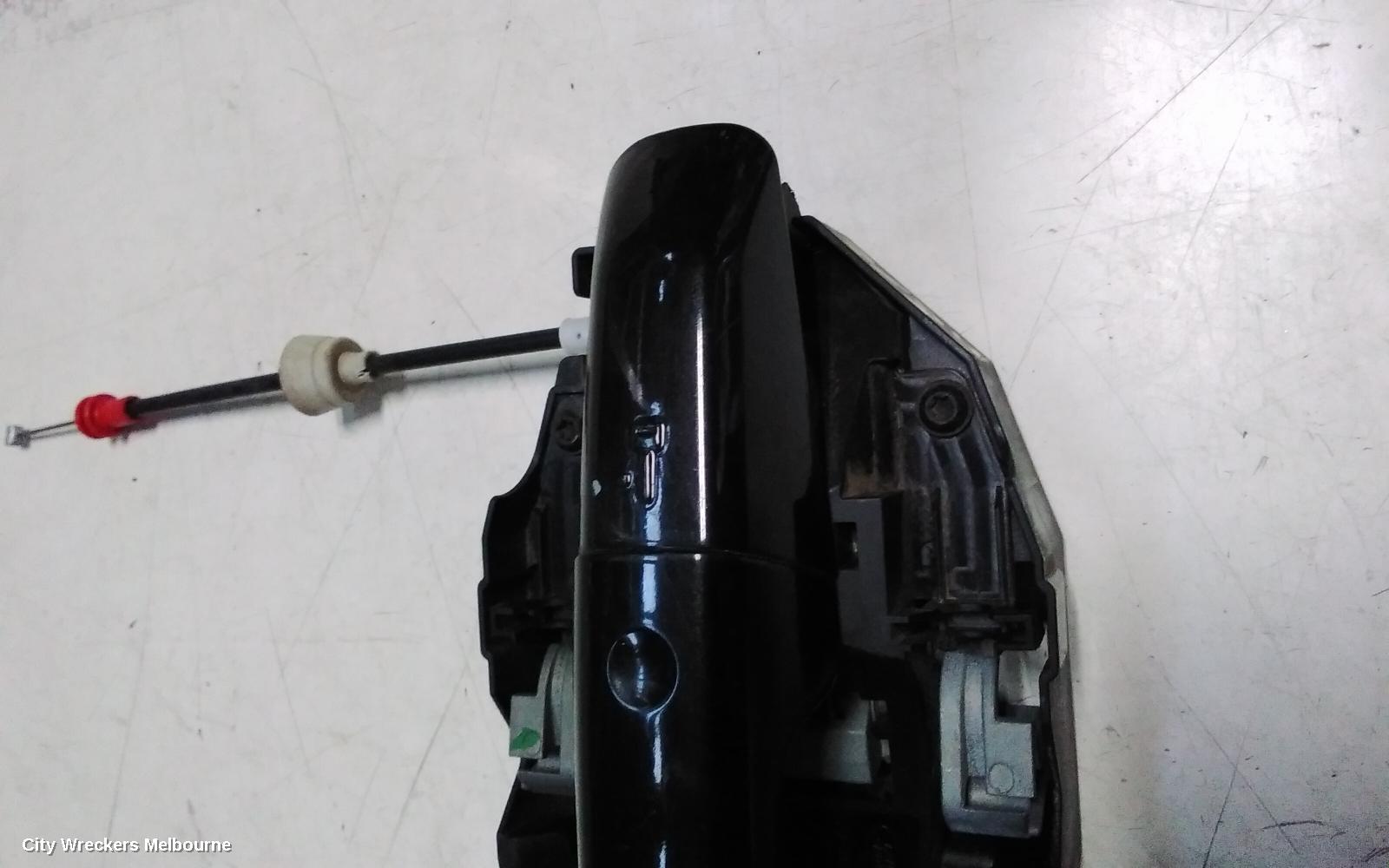 LAND ROVER DISCOVERY SPORT DOOR HANDLE, RH FRONT, OUTER, COLOUR CODED, NON CHROME INSERT TYPE, L550, 01/2015 - 06/2019