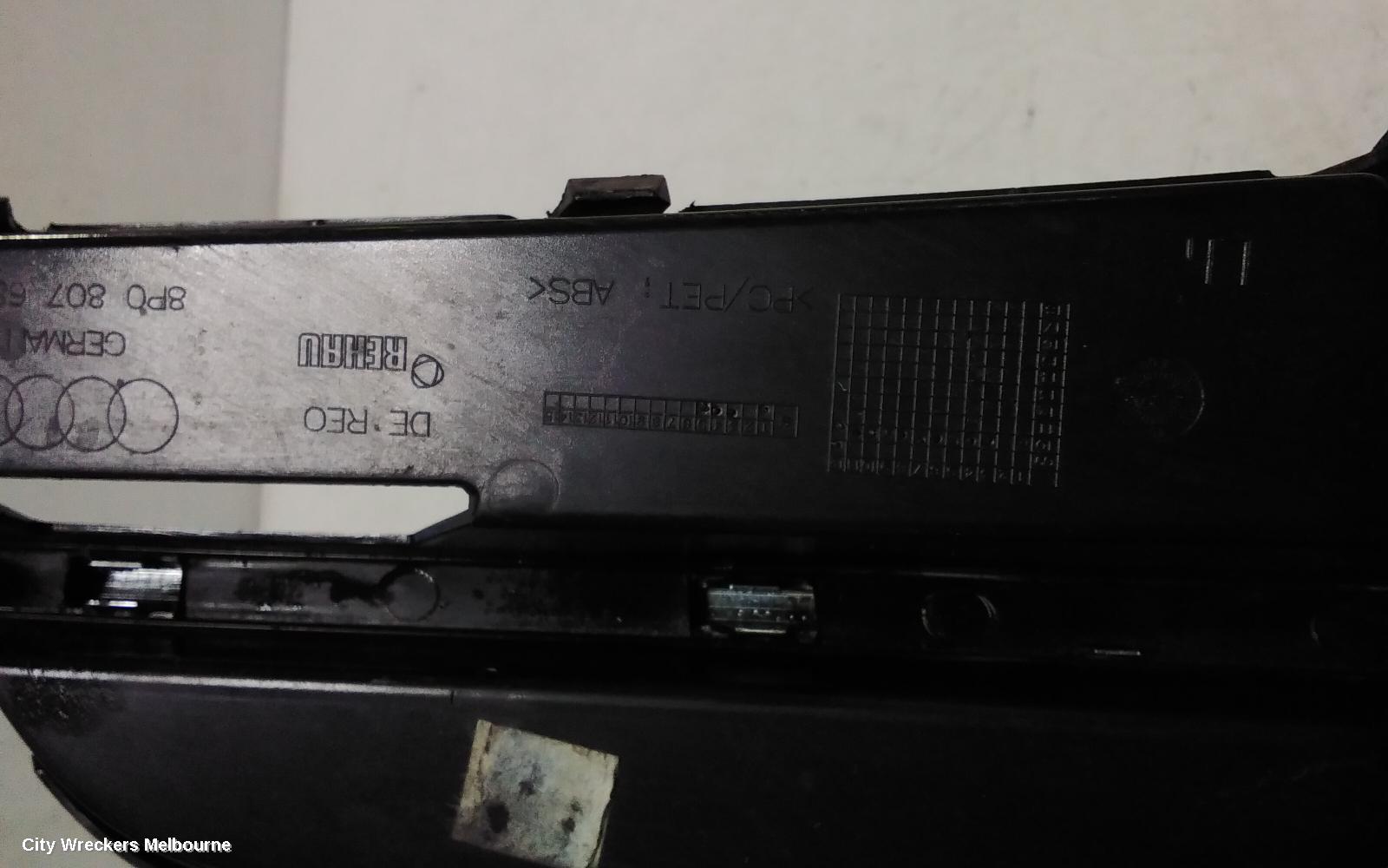 AUDI A3 LEFT INDICATOR/FOG/SIDE, A3/S3, BUMPER FOGLAMP, 8P, ROUND TYPE, 06/2004 - 04/2013