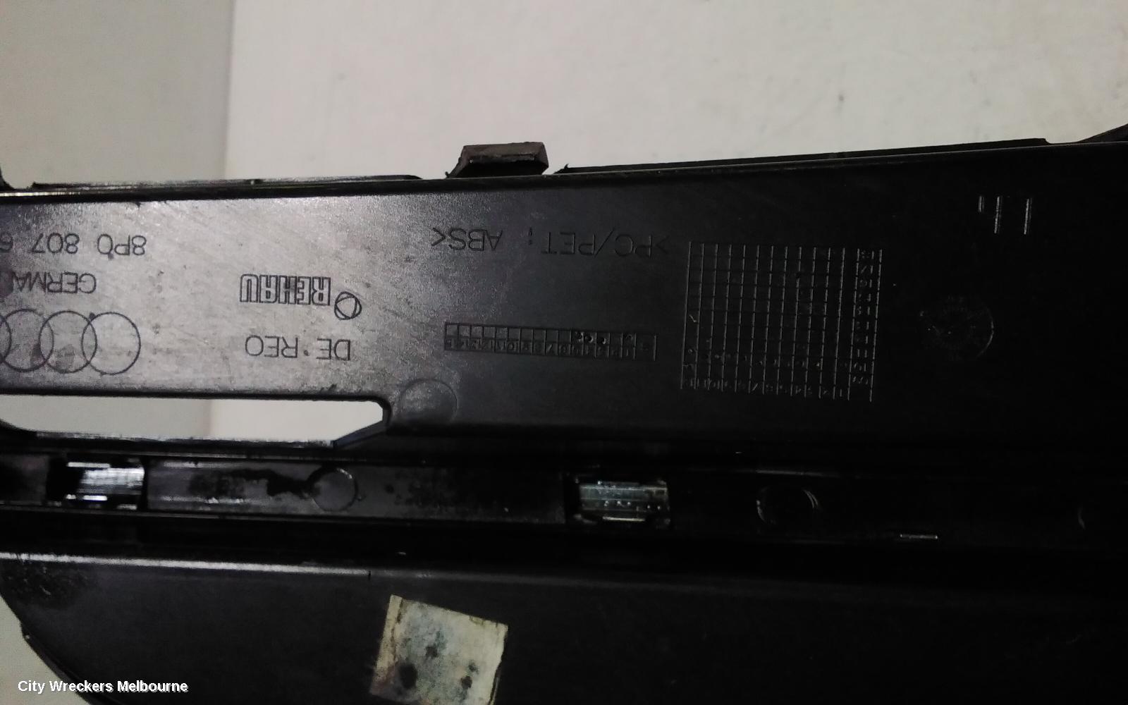 AUDI A3 LEFT INDICATOR/FOG/SIDE, A3/S3, BUMPER FOGLAMP, 8P, ROUND TYPE, 06/2004 - 04/2013
