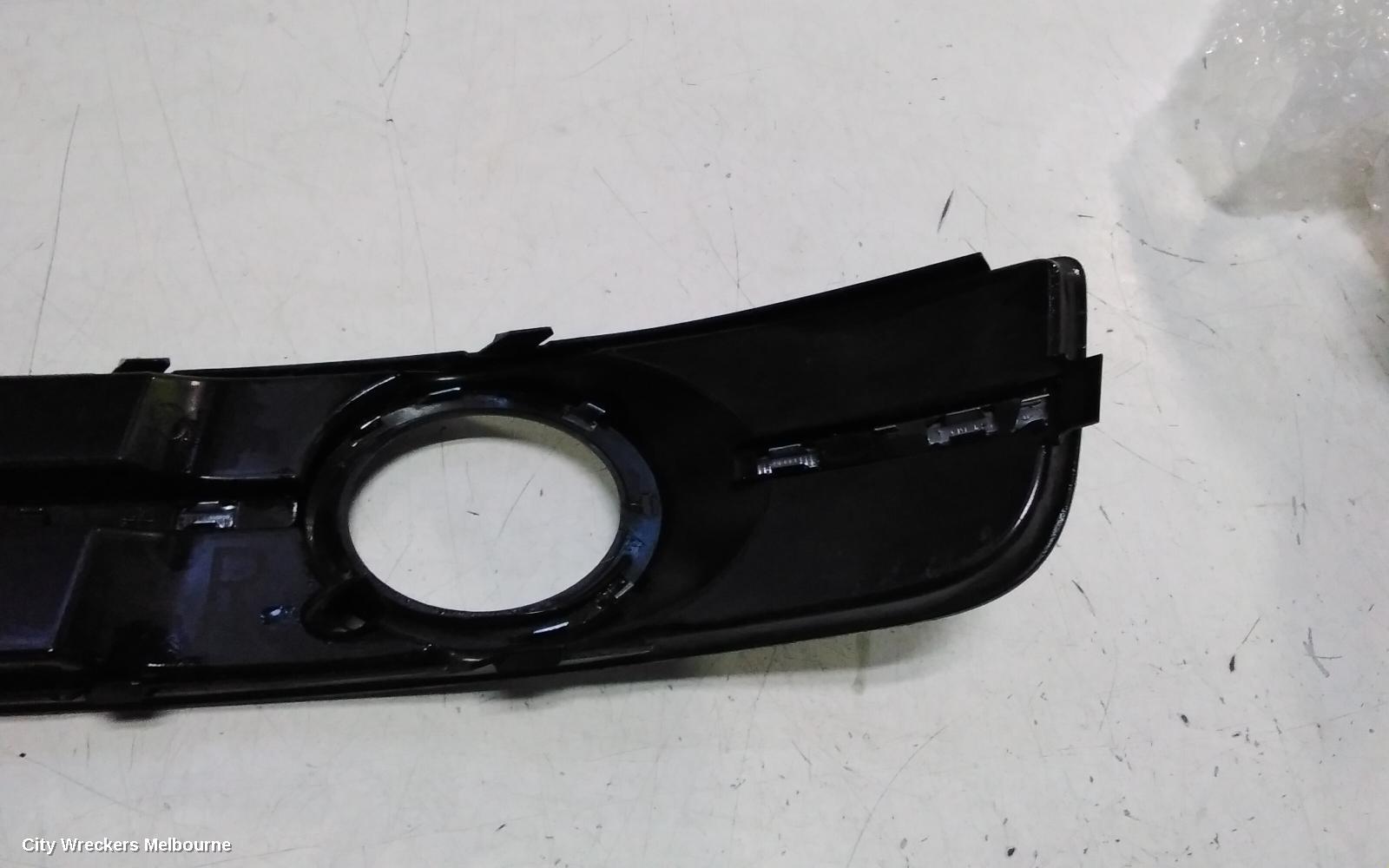 AUDI A3 RIGHT INDICATOR/FOG/SIDE, A3/S3, BUMPER FOGLAMP, 8P, ROUND TYPE, 06/2004 - 04/2013