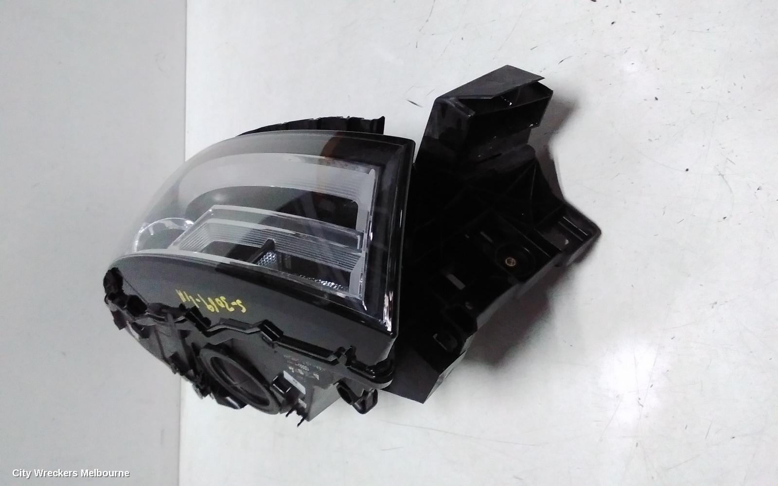 AUDI Q7 LEFT HEADLAMP, 4M, XENON TYPE, 07/2015 - 03/2020