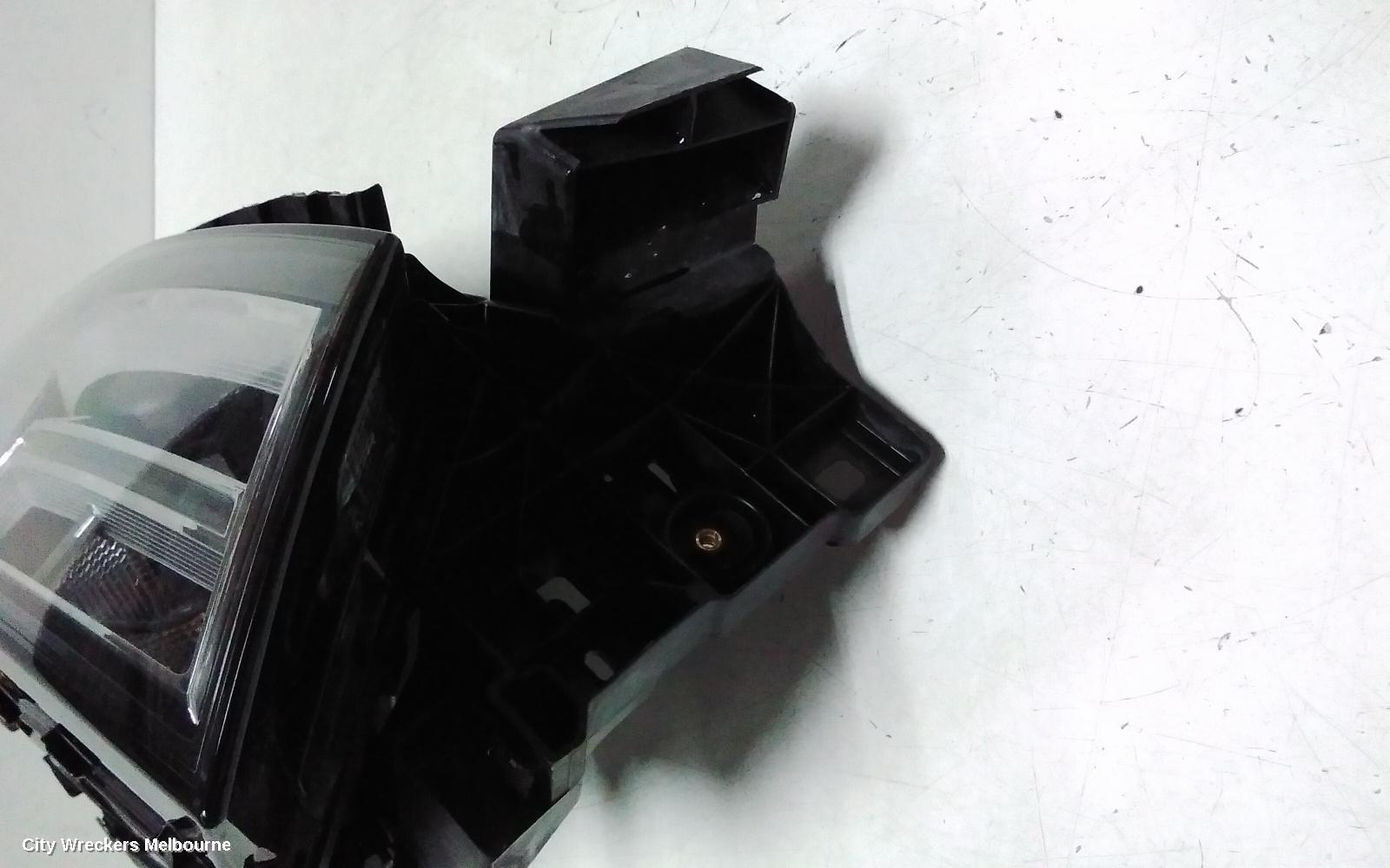 AUDI Q7 LEFT HEADLAMP, 4M, XENON TYPE, 07/2015 - 03/2020
