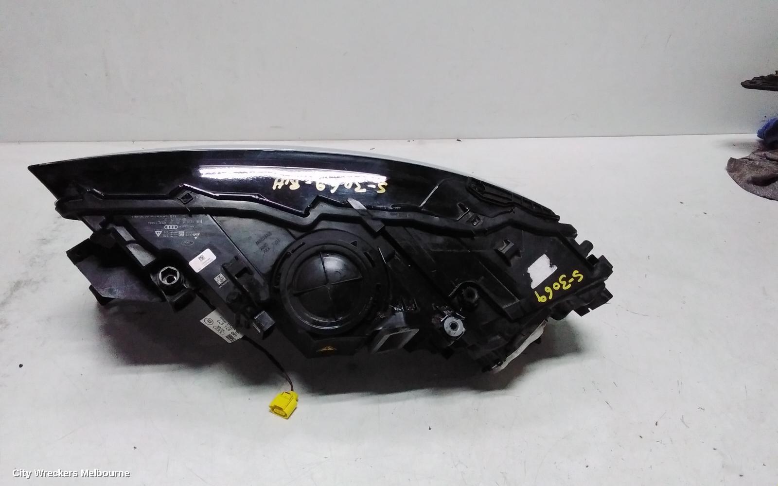 AUDI Q7 RIGHT HEADLAMP, 4M, XENON TYPE, 07/2015 - 03/2020