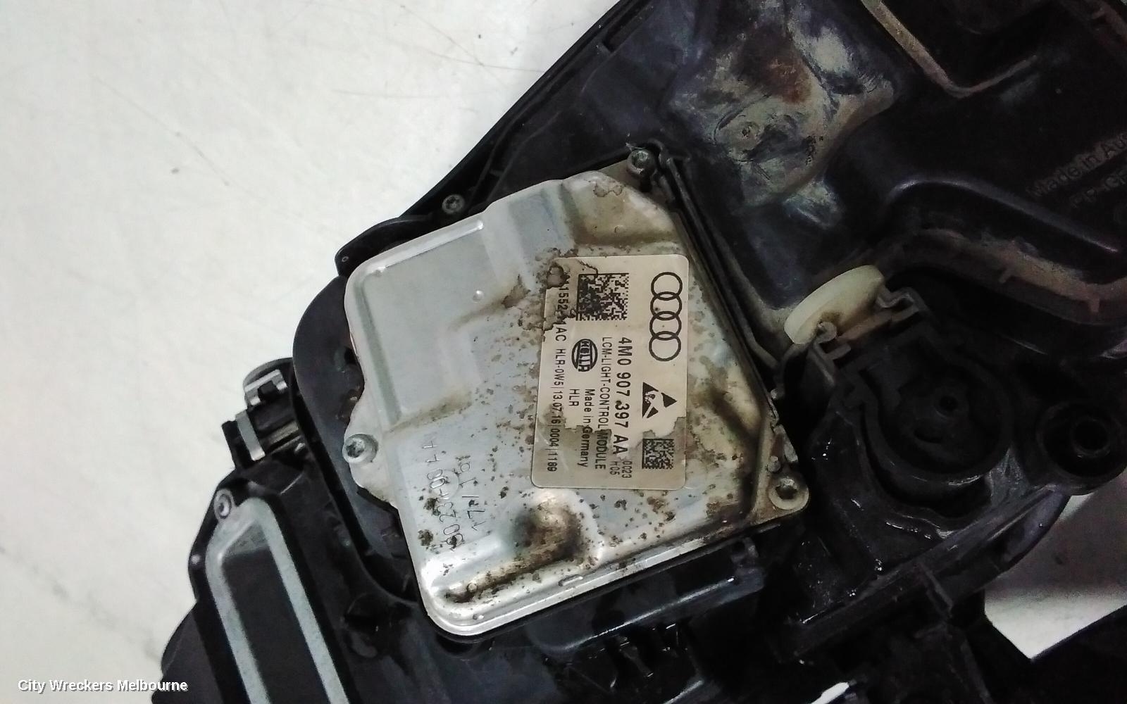 AUDI Q7 RIGHT HEADLAMP, 4M, XENON TYPE, 07/2015 - 03/2020