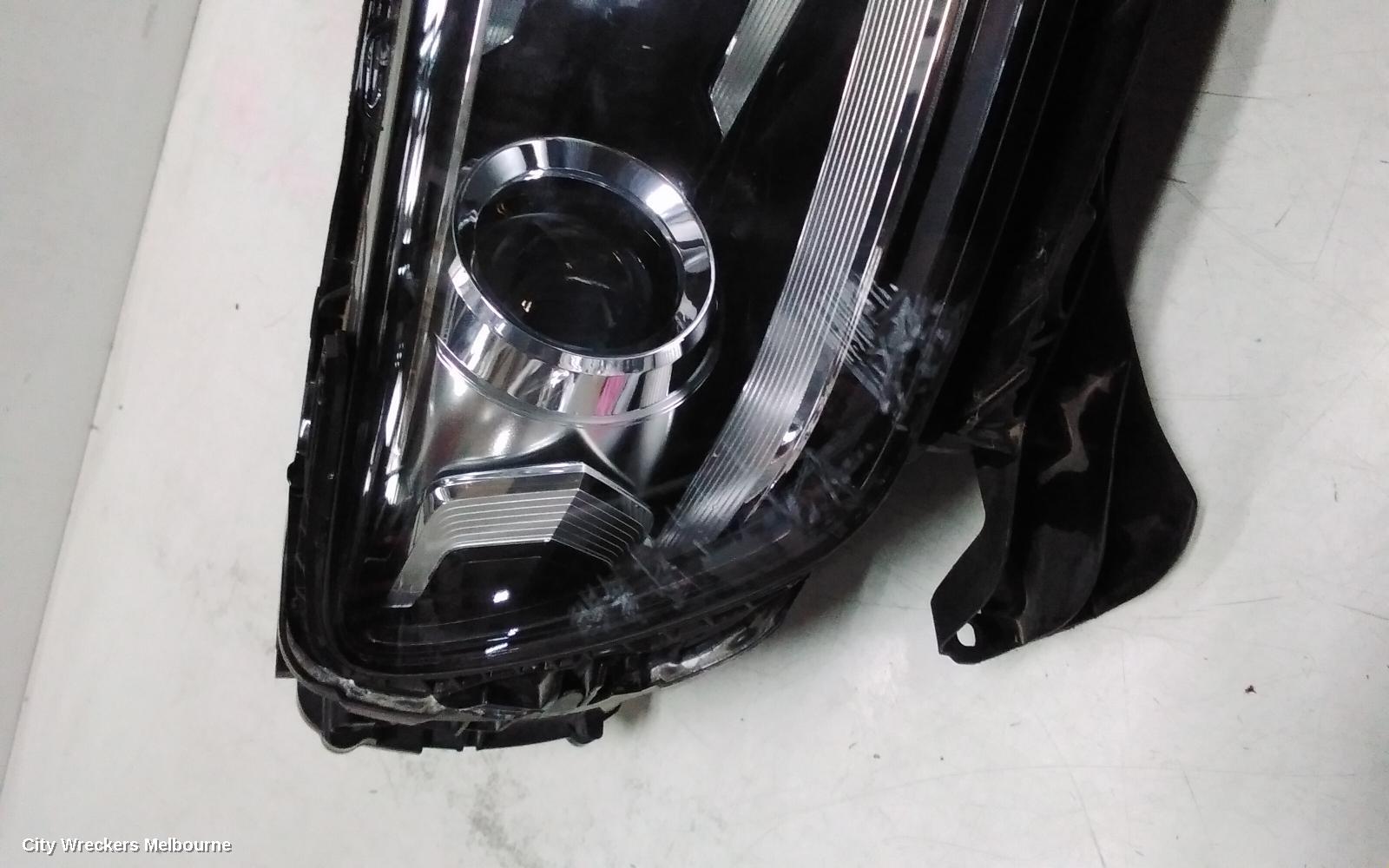 AUDI Q7 RIGHT HEADLAMP, 4M, XENON TYPE, 07/2015 - 03/2020