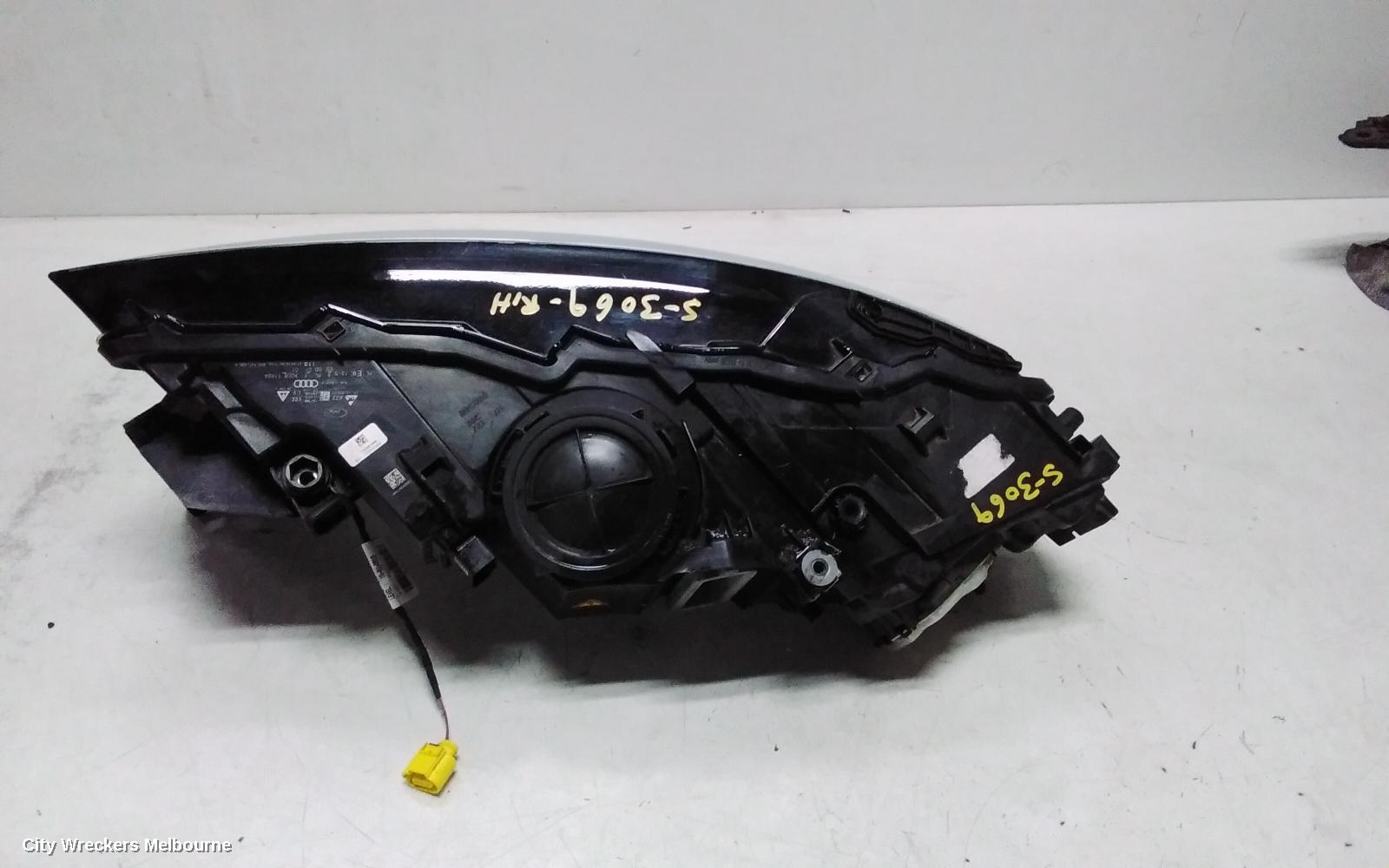 AUDI Q7 RIGHT HEADLAMP, 4M, XENON TYPE, 07/2015 - 03/2020