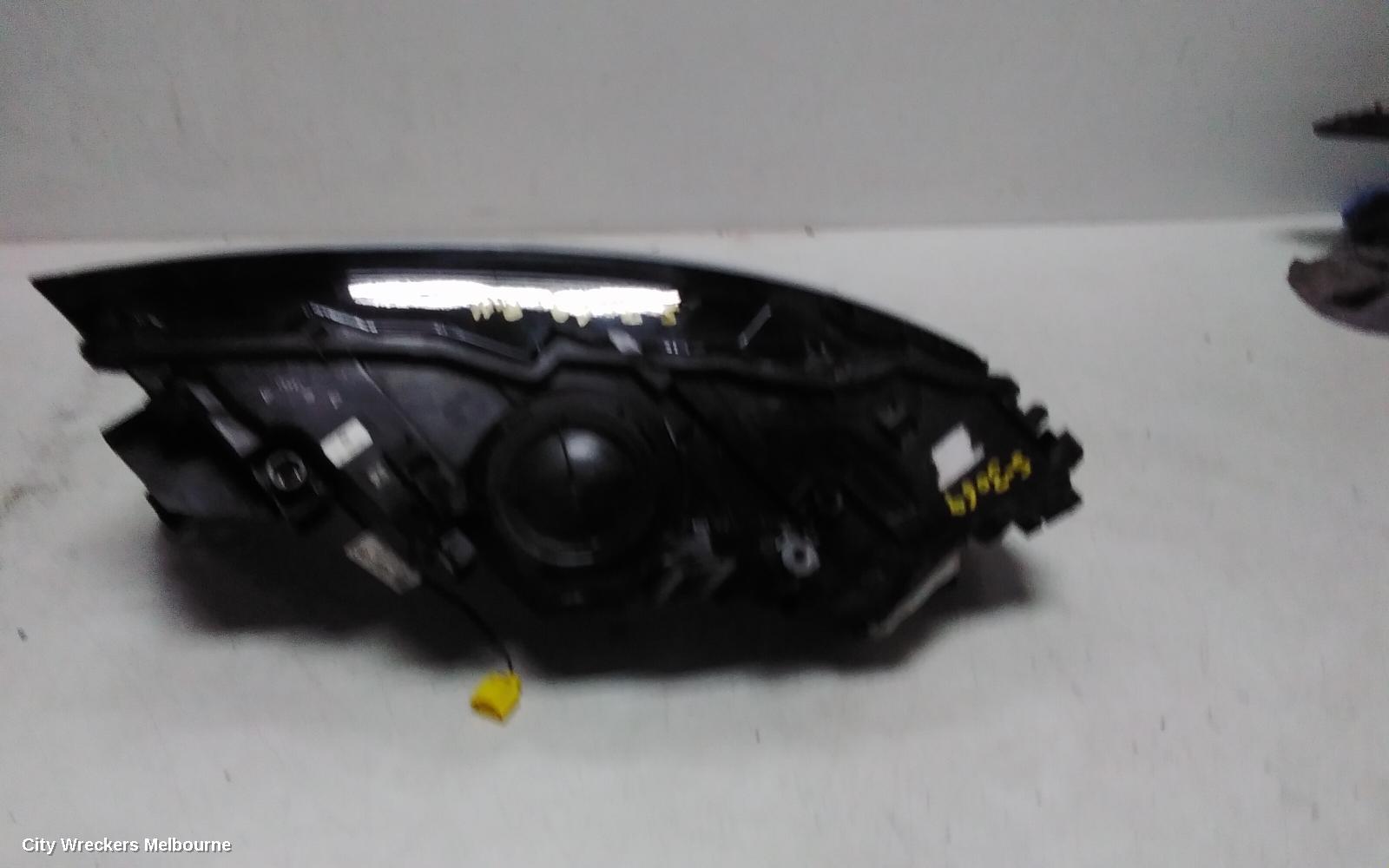 AUDI Q7 RIGHT HEADLAMP, 4M, XENON TYPE, 07/2015 - 03/2020