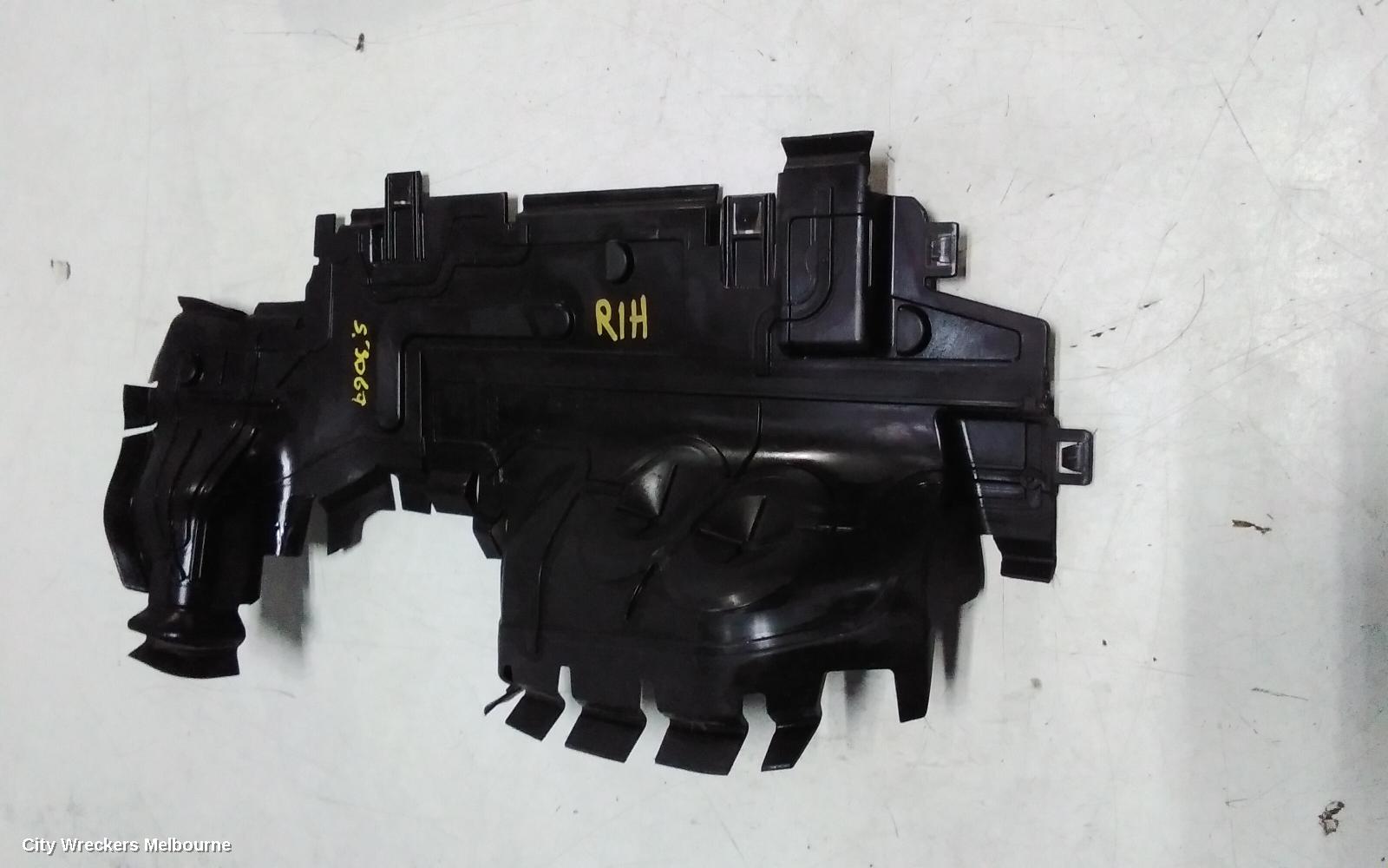 AUDI Q7, 4M, 07/2015 ONWARDS, AIR GUIDE FRONT: 145127