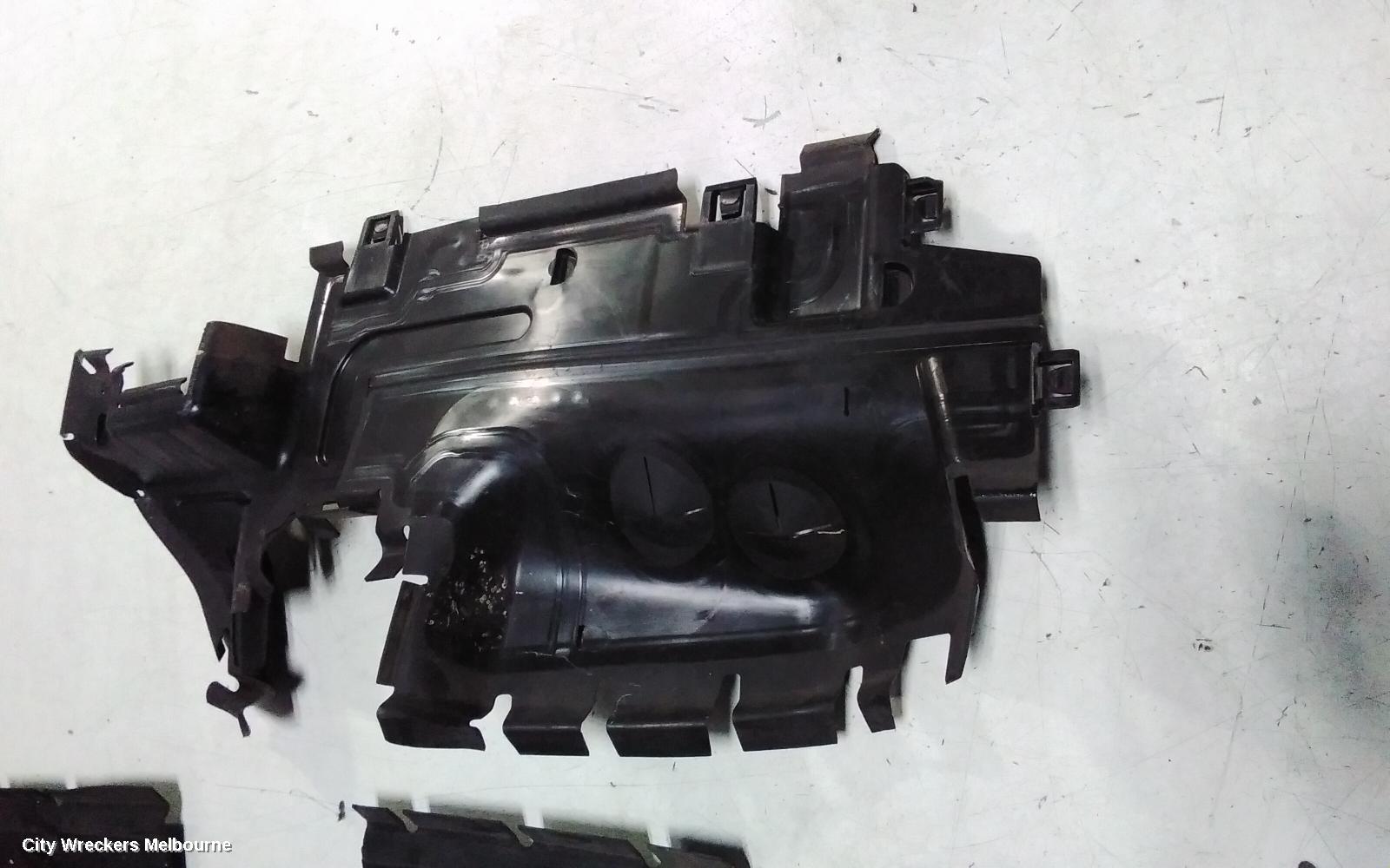 AUDI Q7, 4M, 07/2015 ONWARDS, AIR GUIDE FRONT: 145127